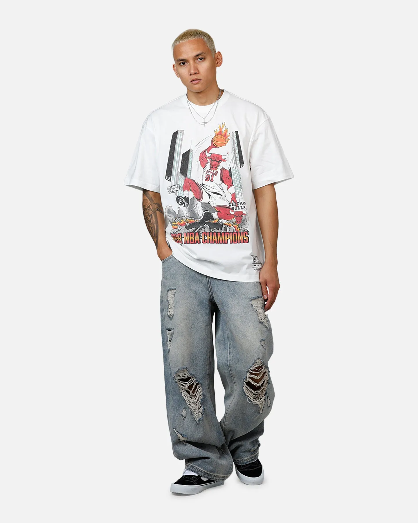 Mitchell & Ness Chicago Bulls Board Beaker T-Shirt Vintage White sold by Culture Kings product image thumbnail 3