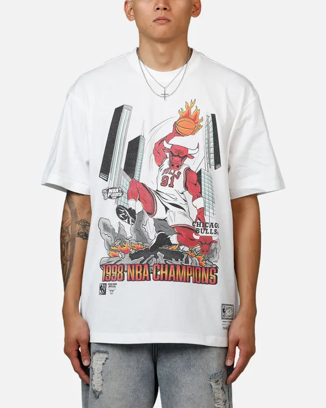 Mitchell & Ness Chicago Bulls Board Beaker T-Shirt Vintage White sold by Culture Kings