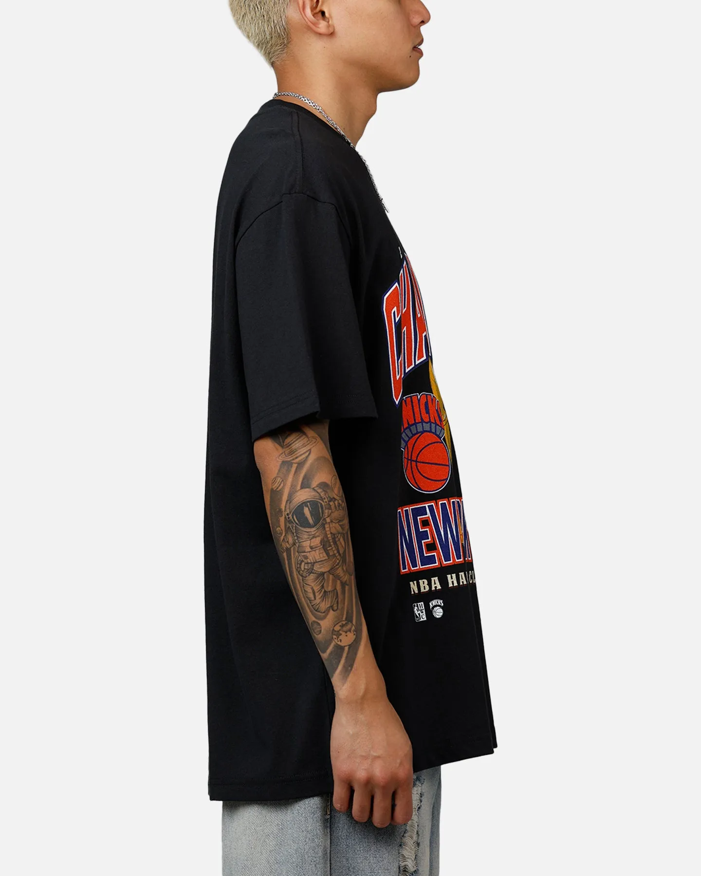 Mitchell & Ness New York Knicks 2-Time T-Shirt Faded Black sold by Culture Kings product image thumbnail 4