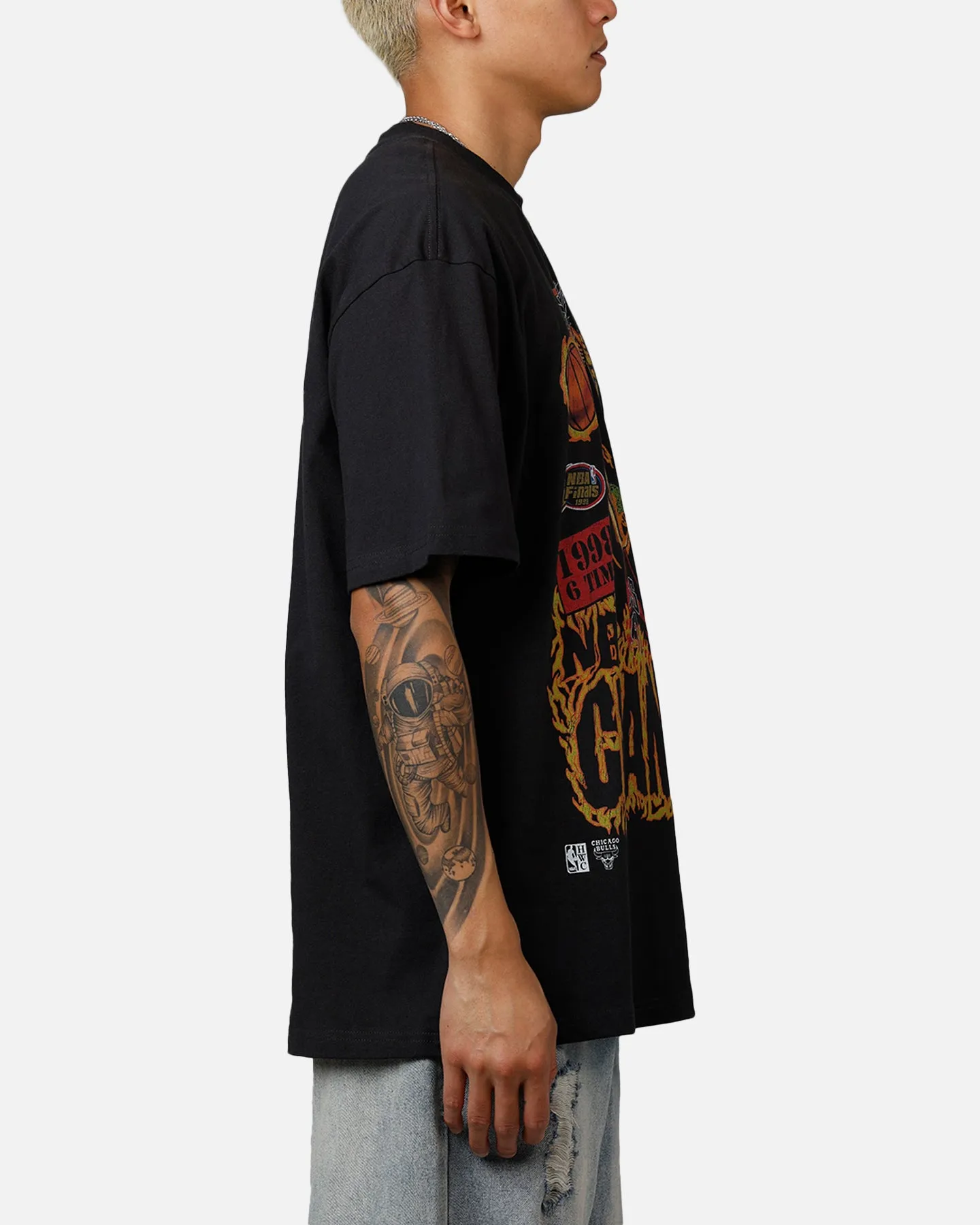 Mitchell & Ness Chicago Bulls On Fire T-Shirt Faded Black sold by Culture Kings product image thumbnail 4