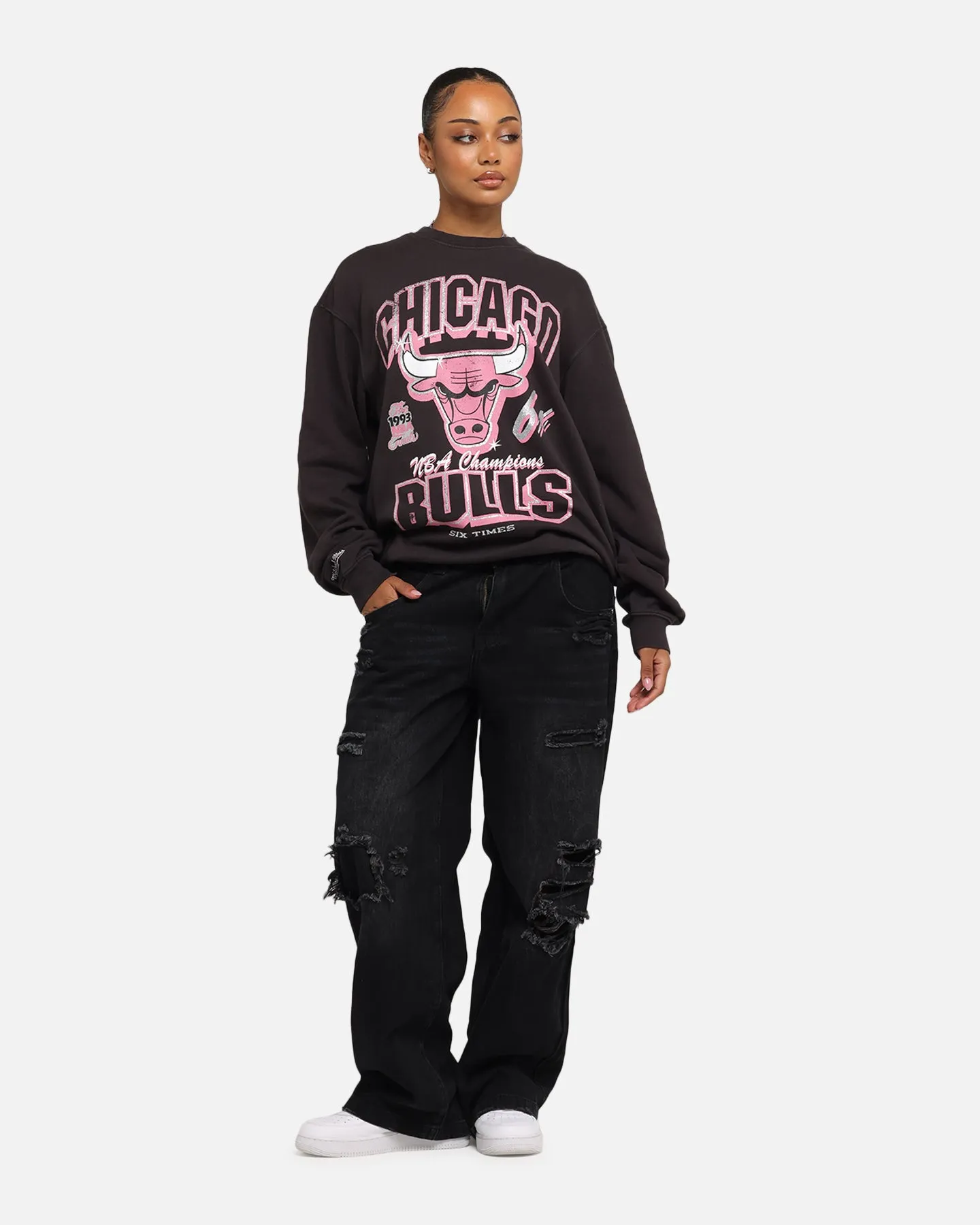 Mitchell & Ness Women's Chicago Bulls Arch Logo Crewneck Overdyed Black sold by Culture Kings product image thumbnail 2