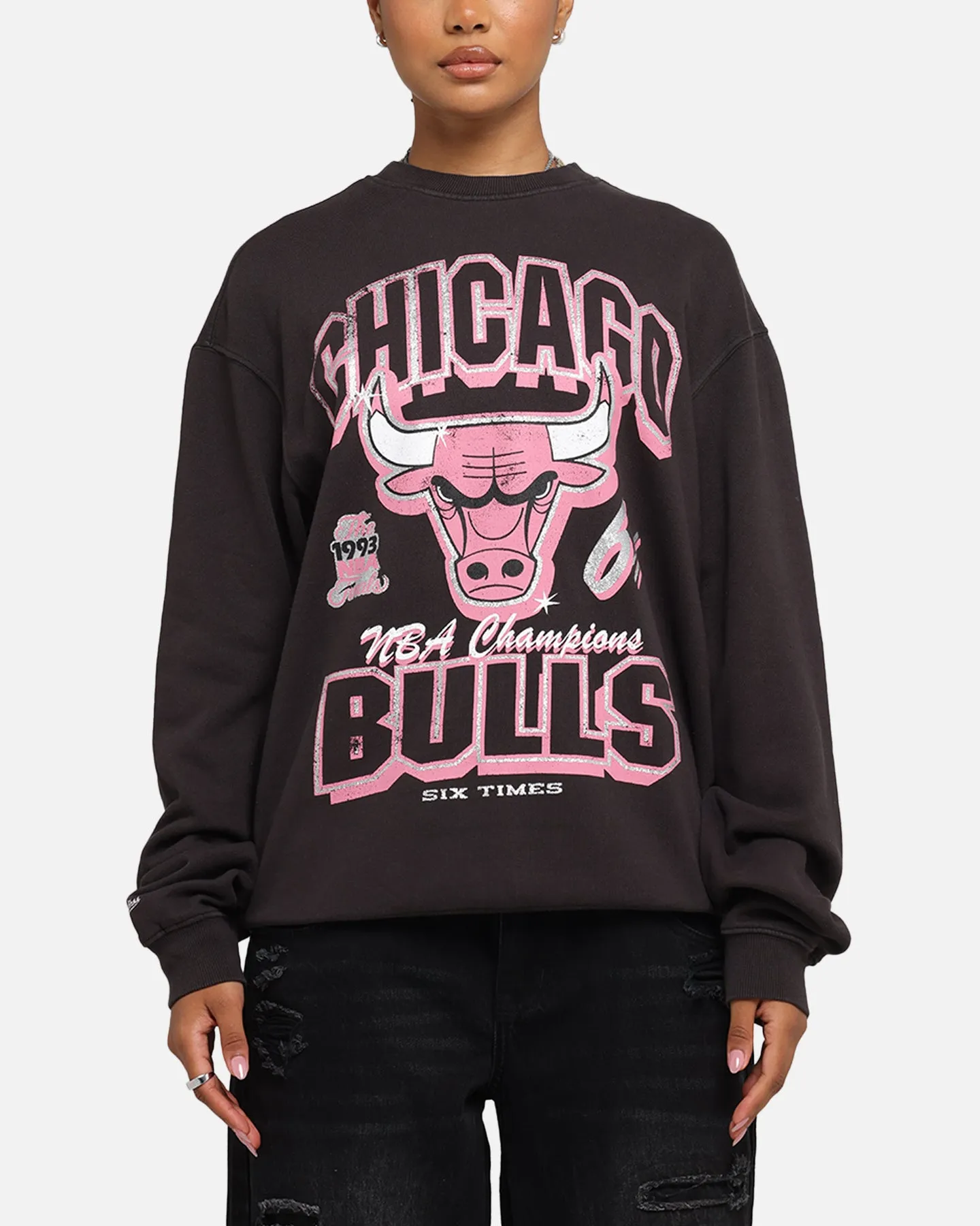 Mitchell & Ness Women's Chicago Bulls Arch Logo Crewneck Overdyed Black sold by Culture Kings