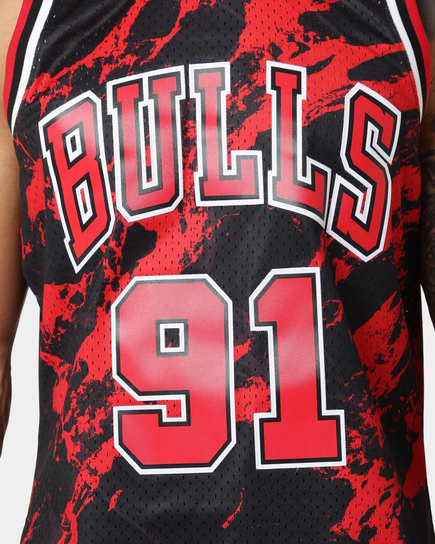 Mitchell & Ness Chicago Bulls Dennis Rodman #91 '95-'96 Marble Swingman Jersey Red sold by Culture Kings product image thumbnail 3