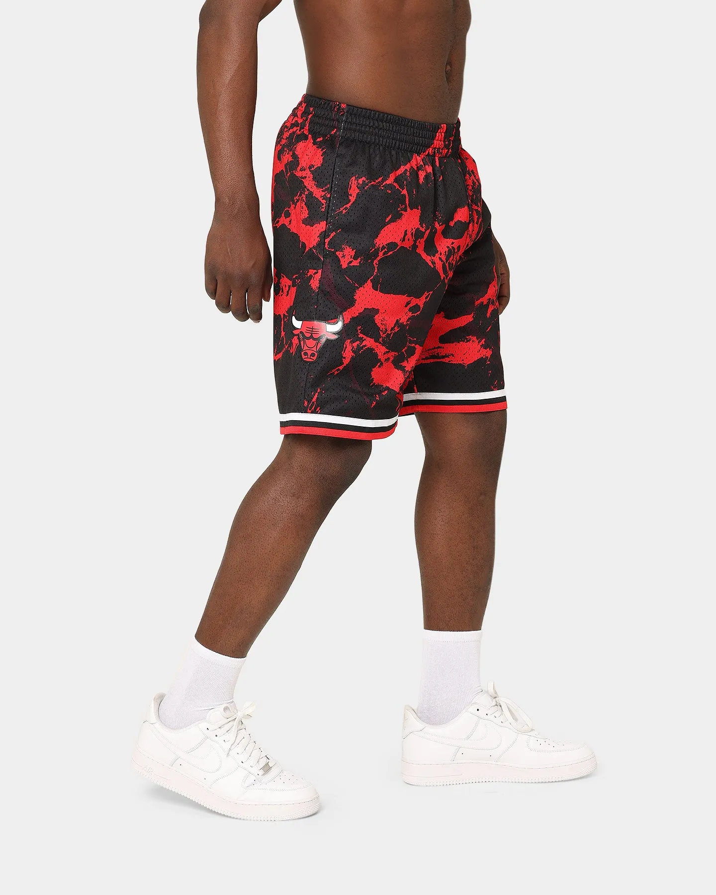 Mitchell & Ness Chicago Bulls Marble Swingman Shorts Red sold by Culture Kings product image thumbnail 5