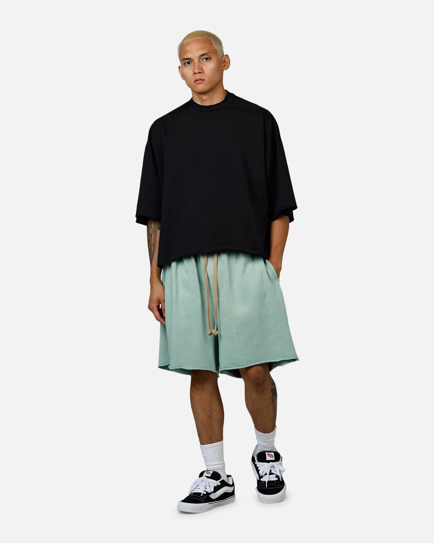 MNML Oversized Cargo Sweat Shorts Seafoam sold by Culture Kings product image thumbnail 2