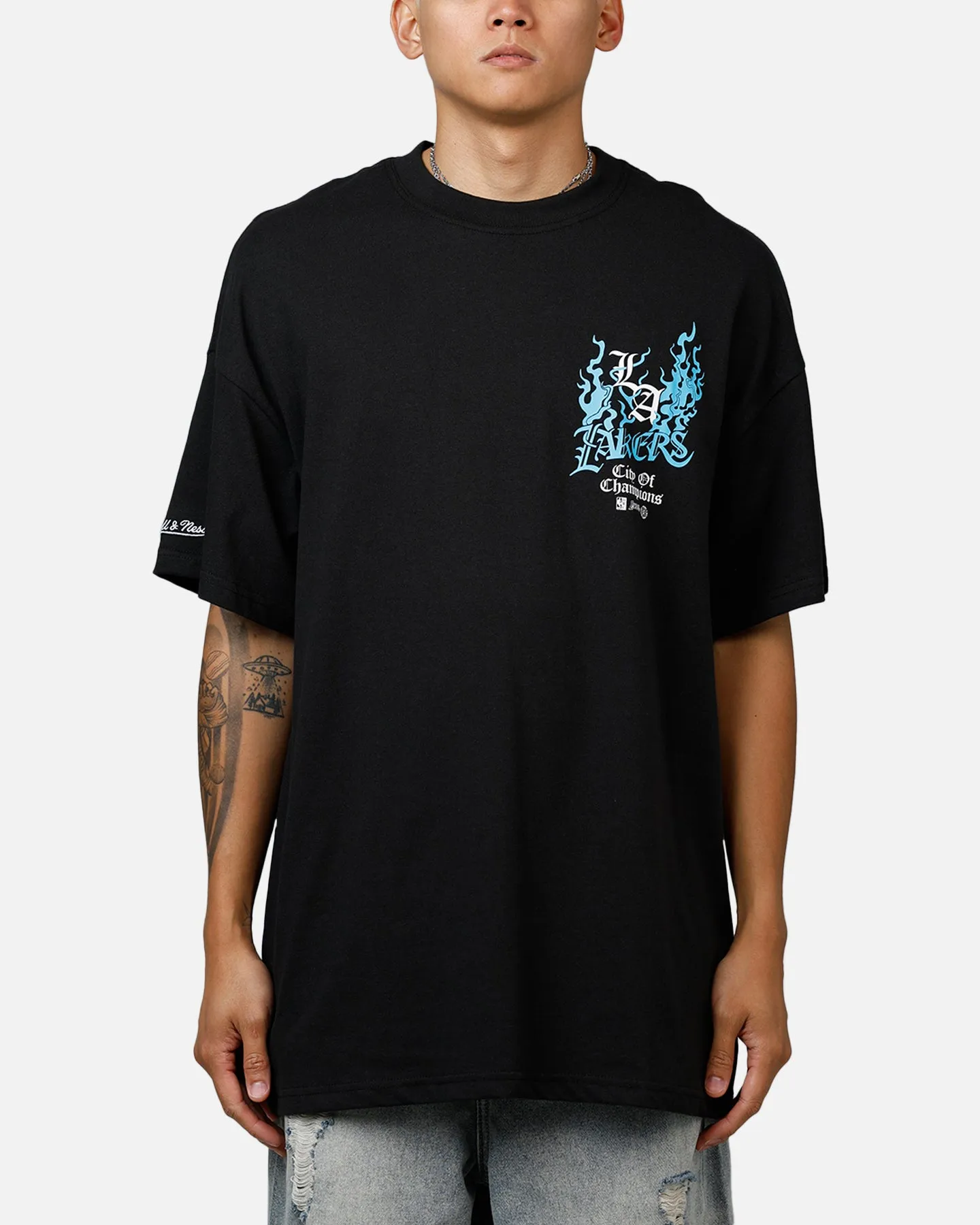 Mitchell & Ness Los Angeles Lakers Legends Last Forever T-Shirt Black sold by Culture Kings product image thumbnail 2