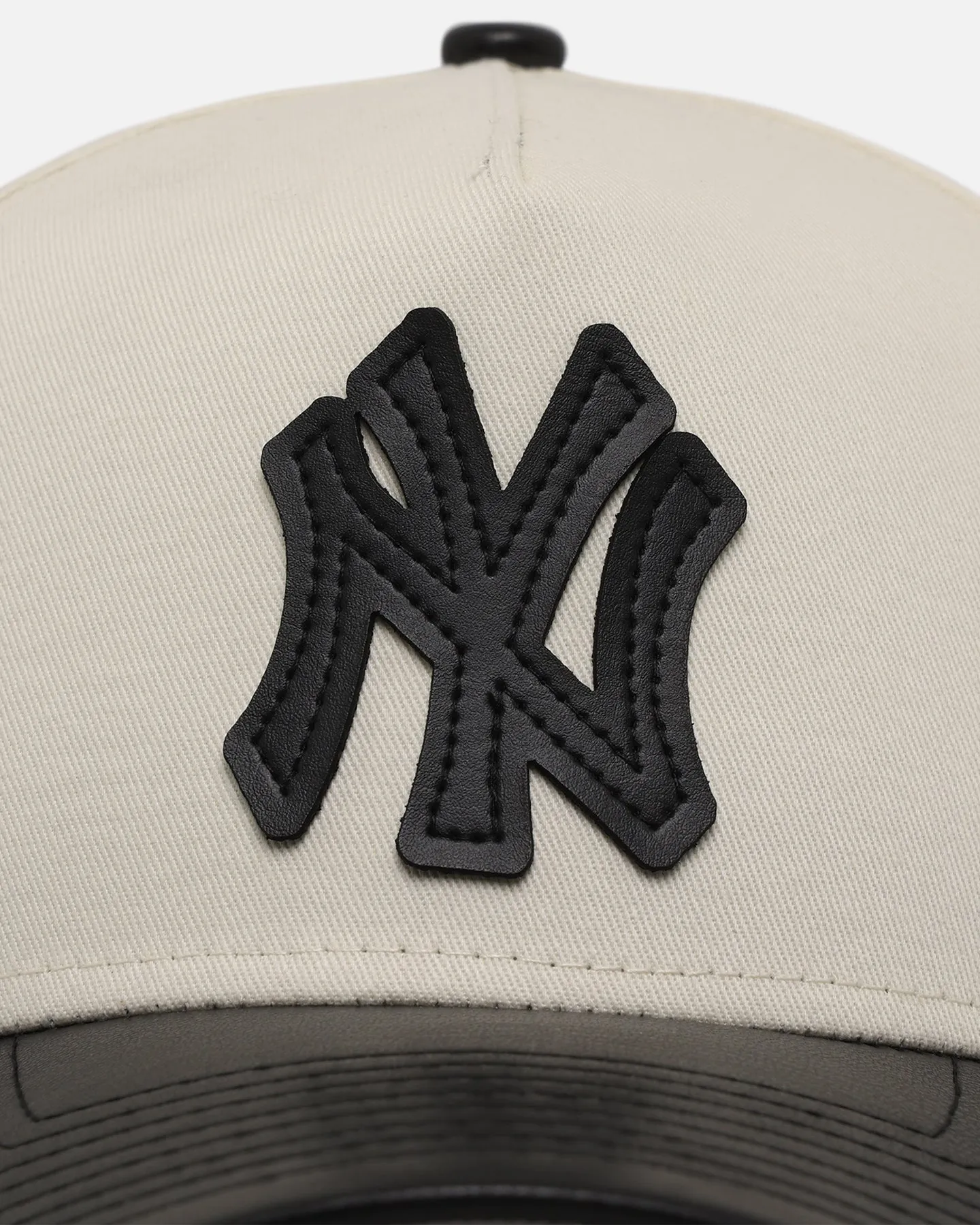 New Era New York Yankees 'Leather Visor' 9FORTY A-Frame