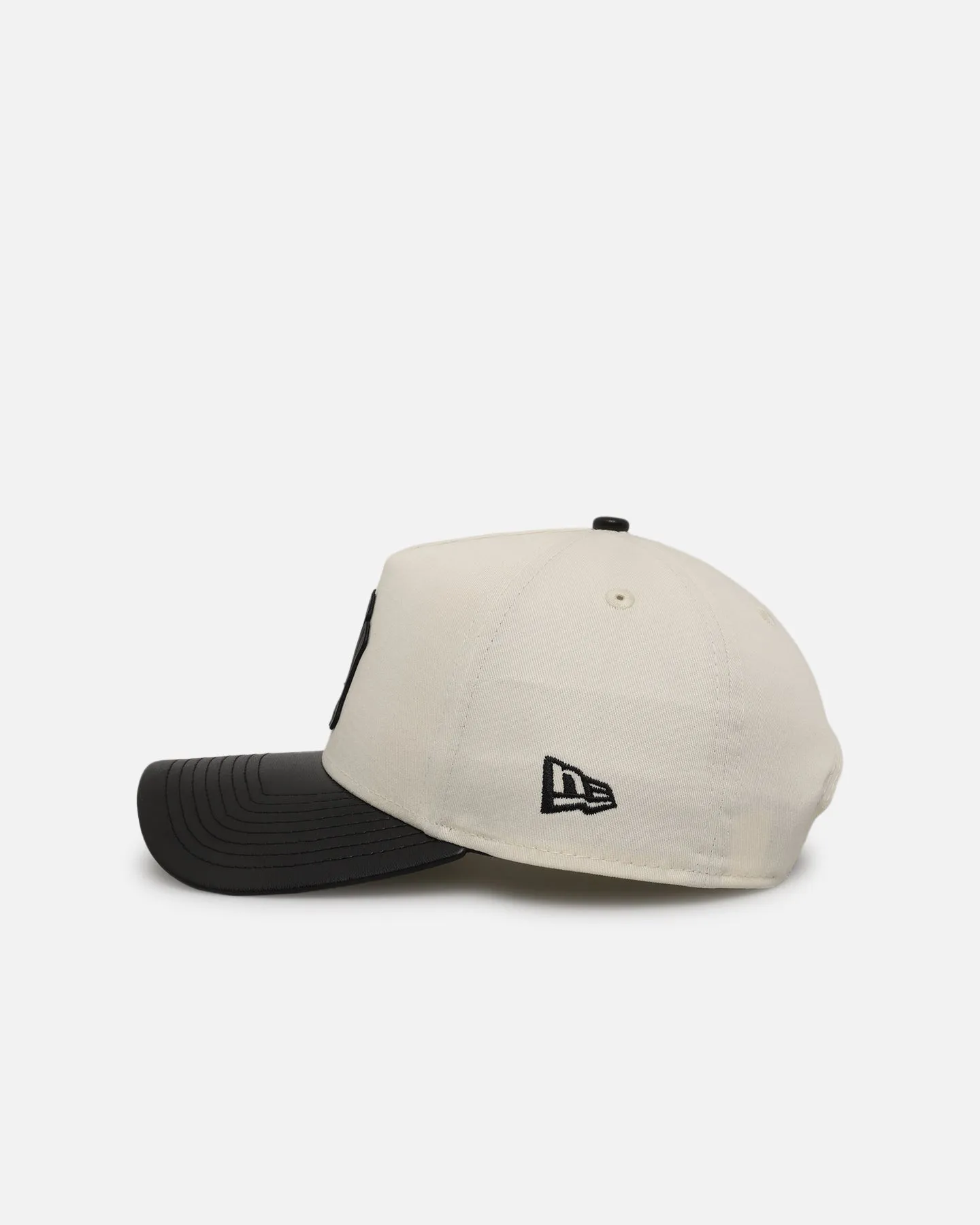 New Era New York Yankees 'Leather Visor' 9FORTY A-Frame Snapback Chrome White/Black sold by Culture Kings product image thumbnail 4