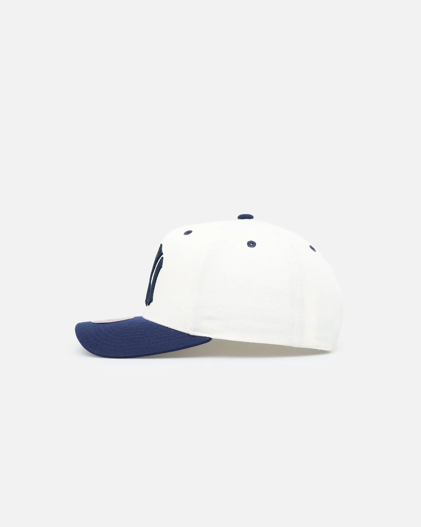 Mitchell & Ness New York Yankees Go Team Go Snapback White Cream/Blue sold by Culture Kings product image thumbnail 4