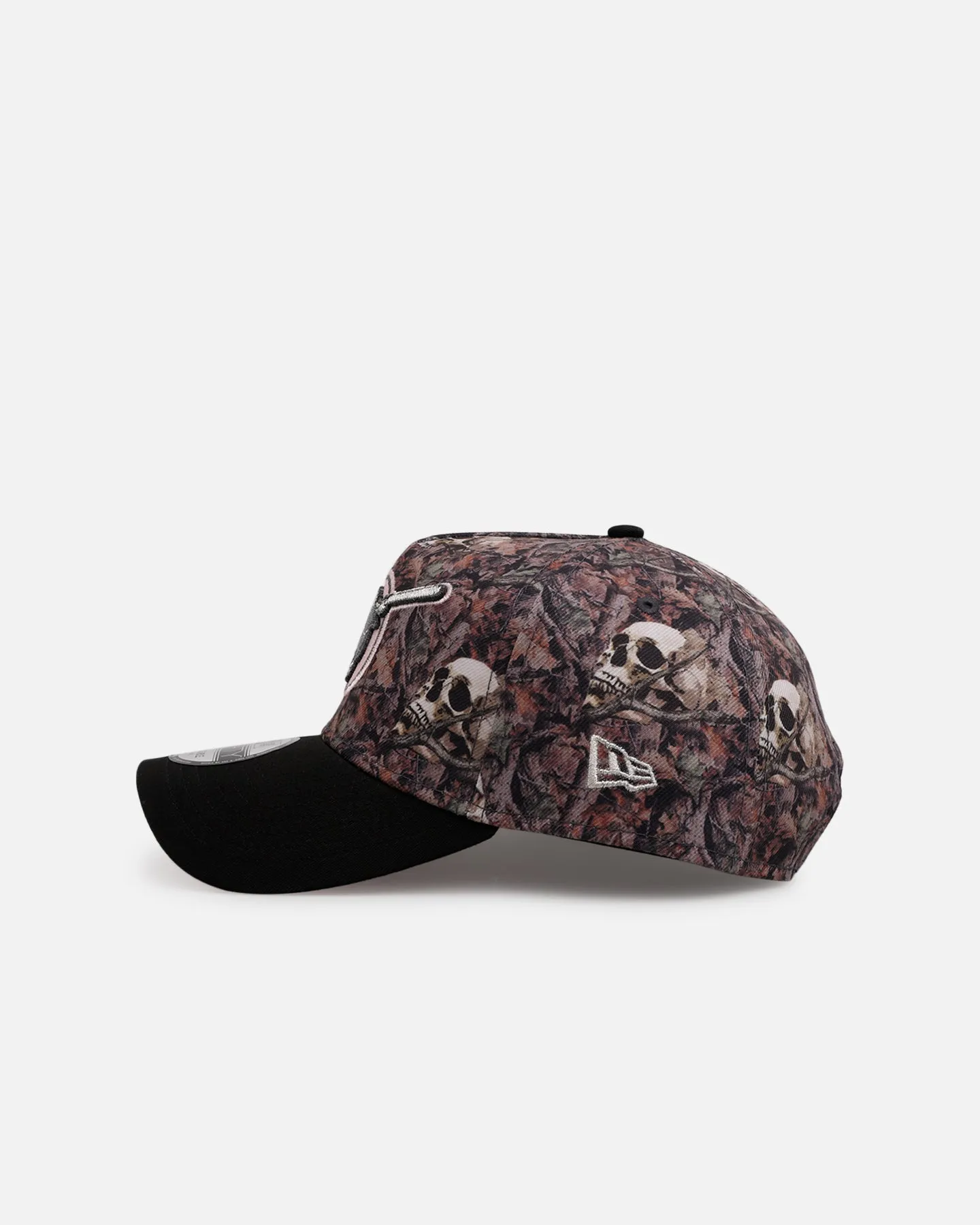 New Era San Diego Padres 'Camo Skulls' 9FORTY A-Frame Snapback Camo sold by Culture Kings product image thumbnail 4