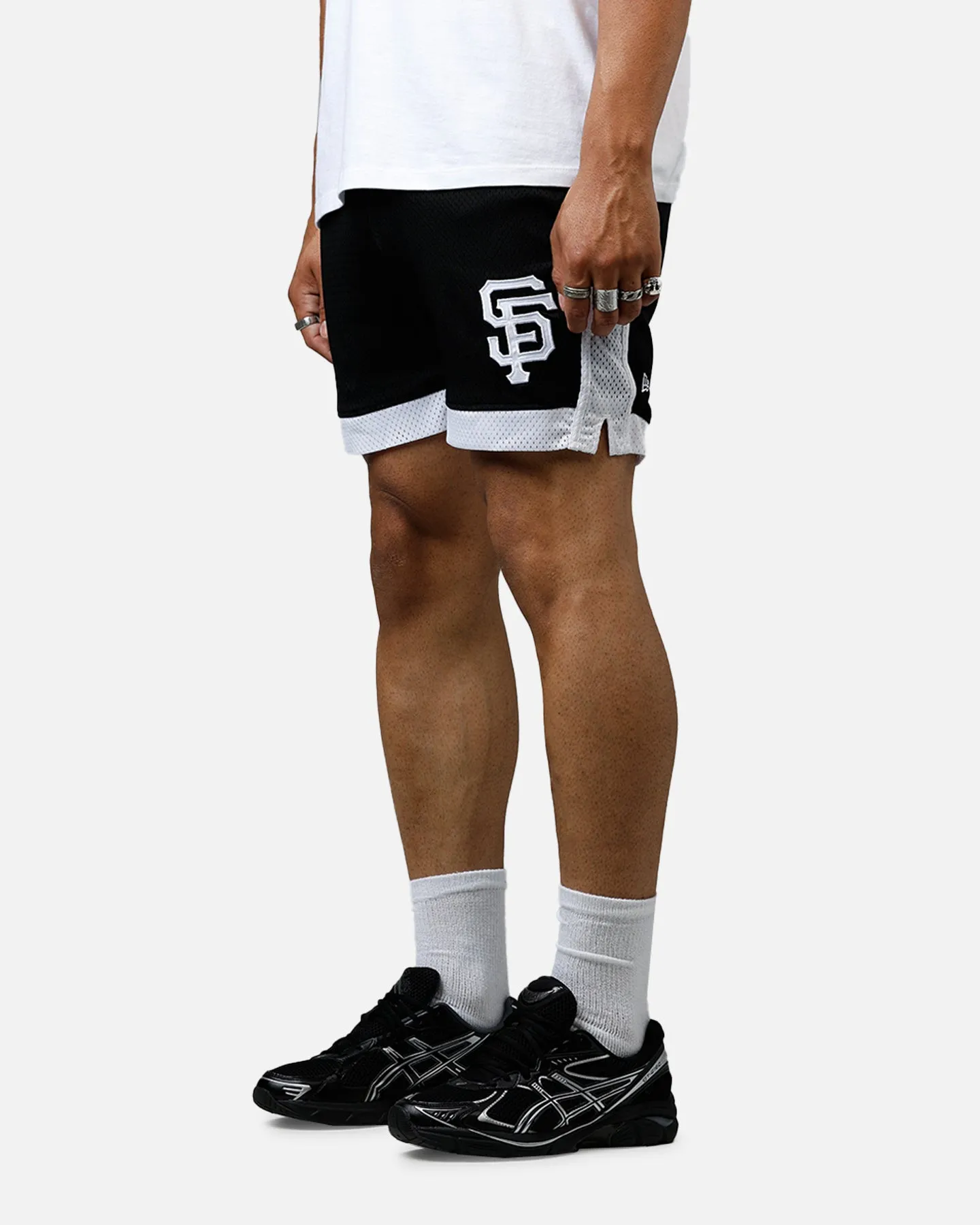 New Era San Francisco Giants Sport Class Shorts Black/White sold by Culture Kings product image thumbnail 4