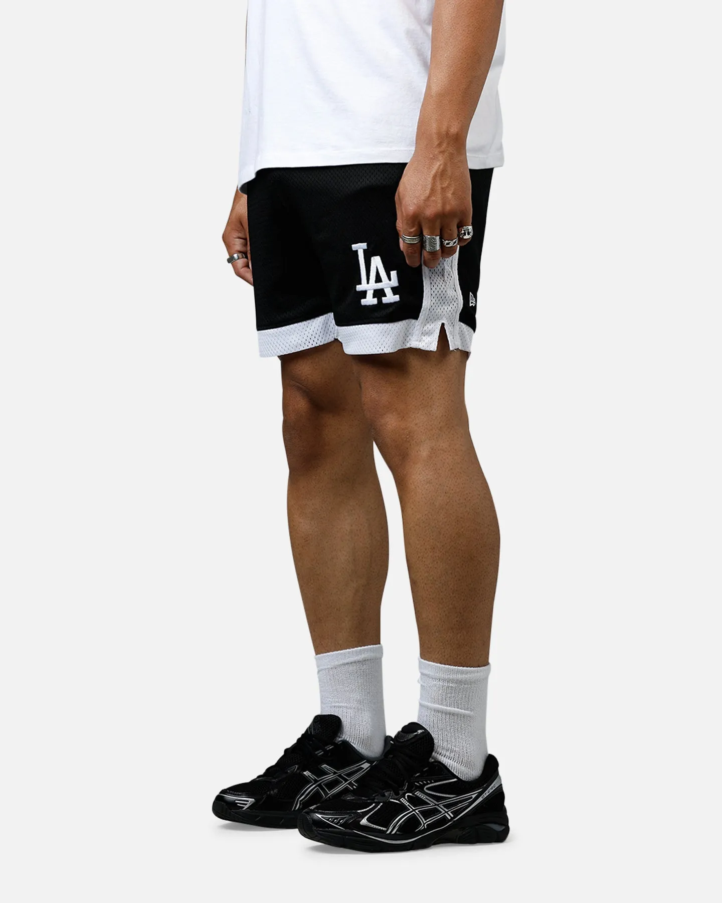New Era Los Angeles Dodgers Sport Class Shorts Black/White sold by Culture Kings product image thumbnail 4
