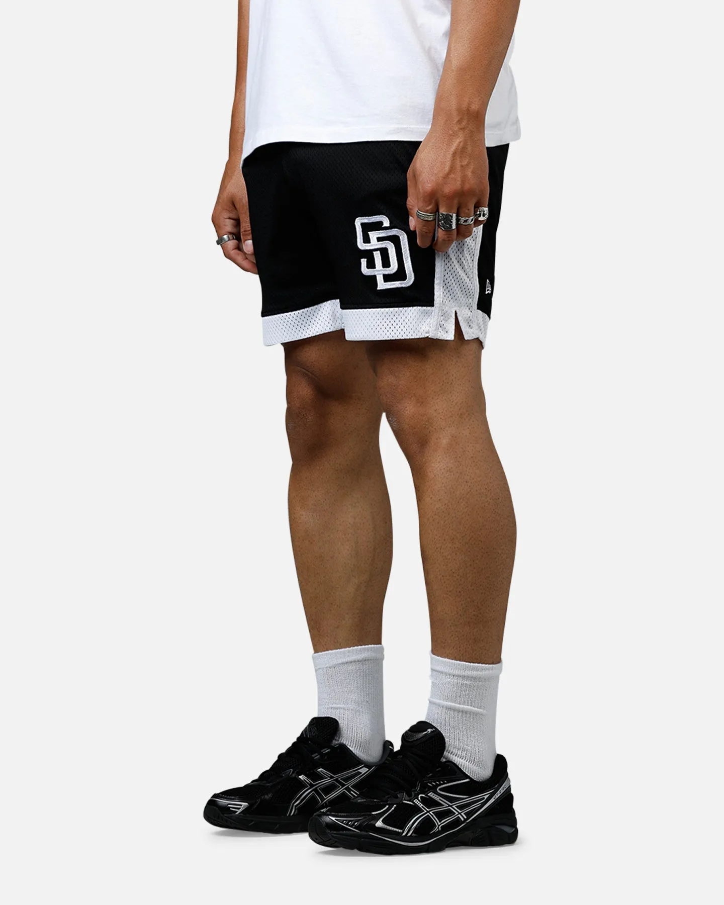 New Era San Diego Padres Sport Class Shorts Black/White sold by Culture Kings product image thumbnail 4