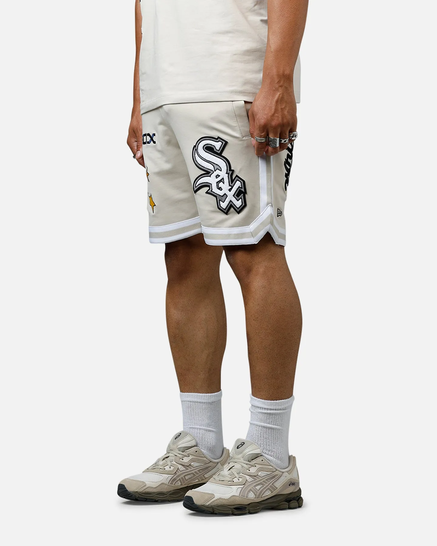 New Era Chicago White Sox 'Logo Select' Summer Shorts Stone sold by Culture Kings product image thumbnail 4
