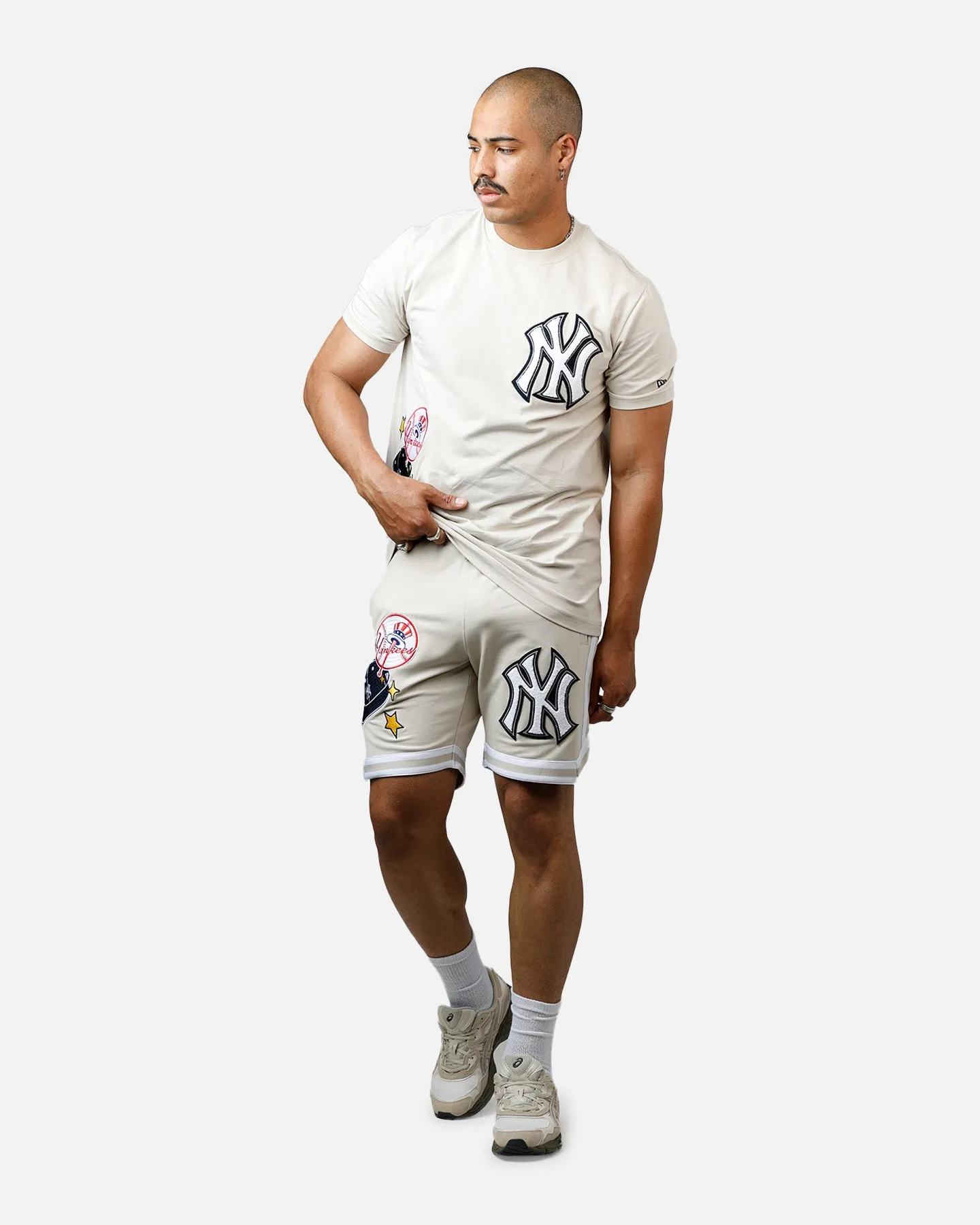 New Era New York Yankees 'Logo Select' Summer T-Shirt Stone sold by Culture Kings product image thumbnail 3