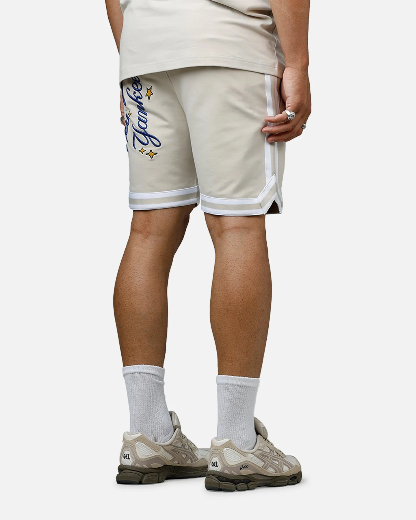 New Era New York Yankees 'Logo Select' Summer Shorts Stone sold by Culture Kings product image thumbnail 3