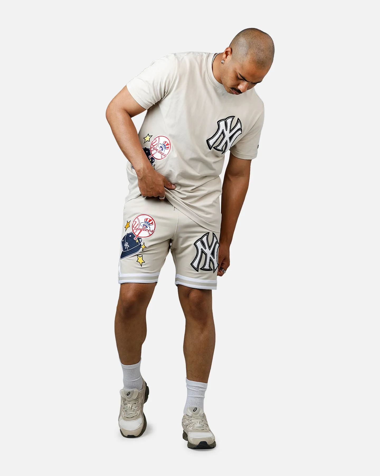 New Era New York Yankees 'Logo Select' Summer Shorts Stone sold by Culture Kings product image thumbnail 2