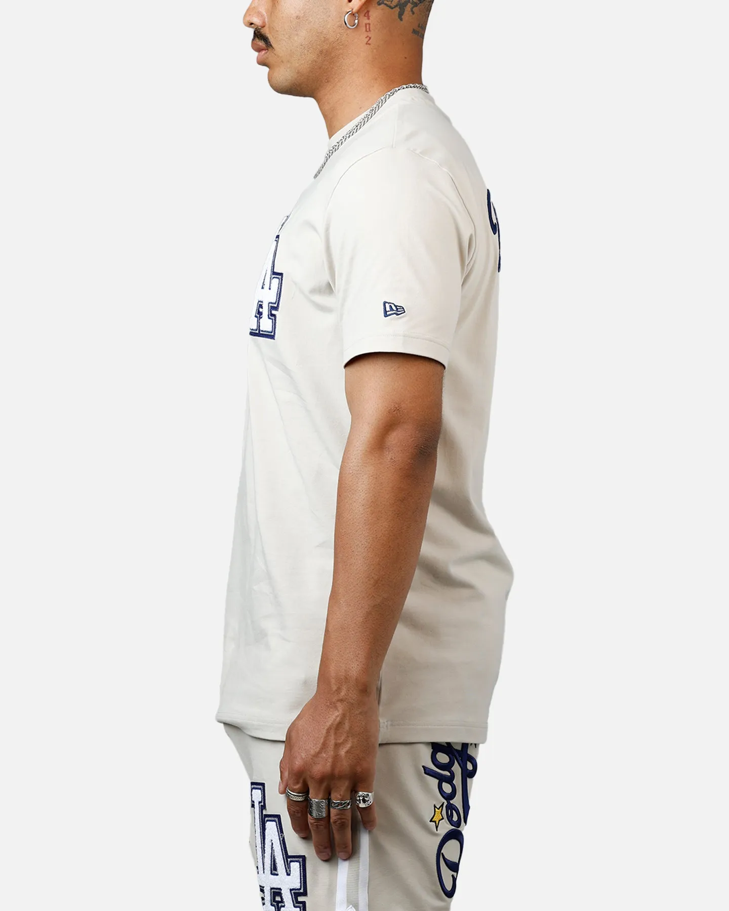 New Era Los Angeles Dodgers 'Logo Select' Summer T-Shirt Stone sold by Culture Kings product image thumbnail 5