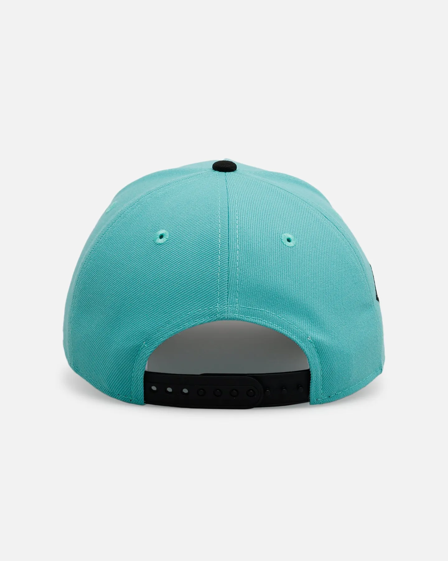 New Era Las Vegas Raiders 'Diamonds Are Forever' 9FORTY A-Frame Snapback Mint sold by Culture Kings product image thumbnail 2