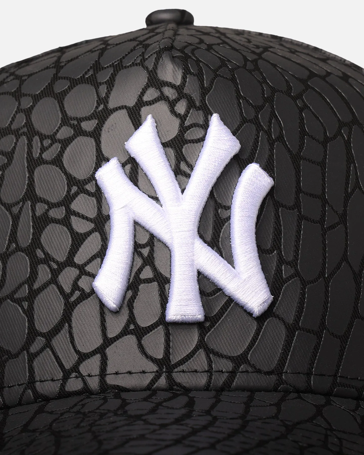 New Era New York Yankees 'Croc Skin' 9FORTY A-Frame Snapback Black sold by Culture Kings product image thumbnail 5