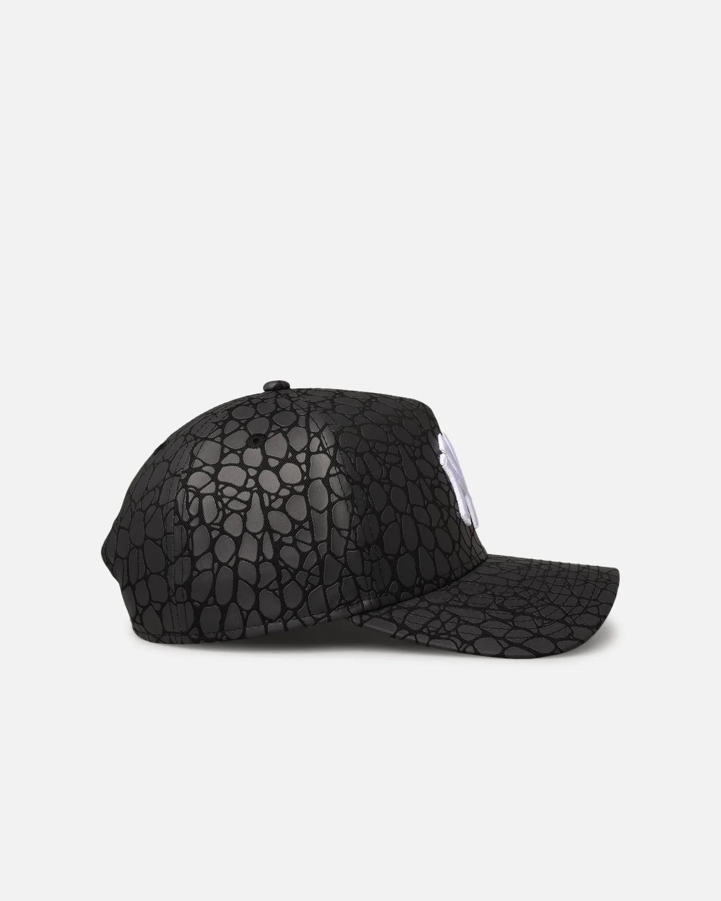 New Era New York Yankees 'Croc Skin' 9FORTY A-Frame Snapback Black sold by Culture Kings product image thumbnail 3