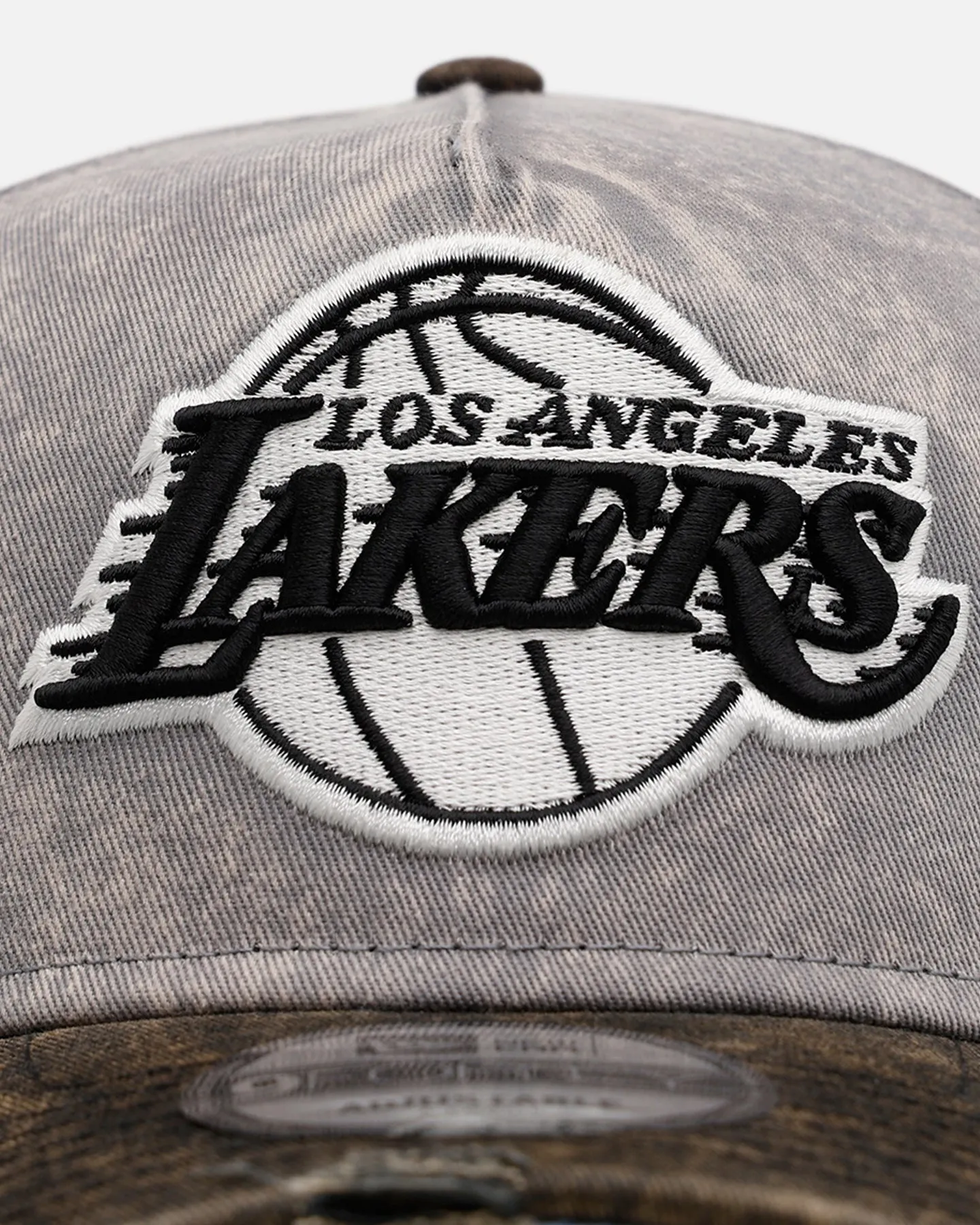New Era Los Angeles Lakers 'Washed Storm Gray' 9FORTY A-Frame Snapback Gray sold by Culture Kings product image thumbnail 5