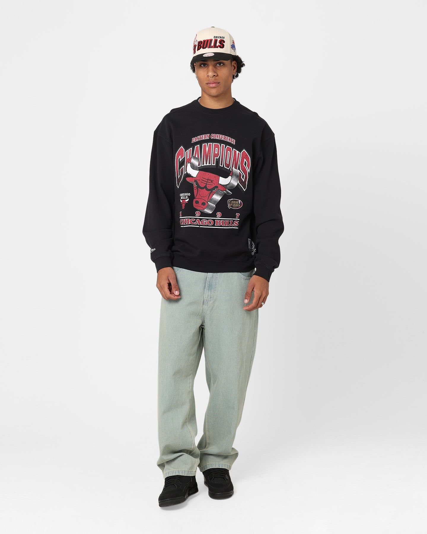 Mitchell & Ness Chicago Bulls Bevelled Crewneck Faded Black sold by Culture Kings product image thumbnail 2