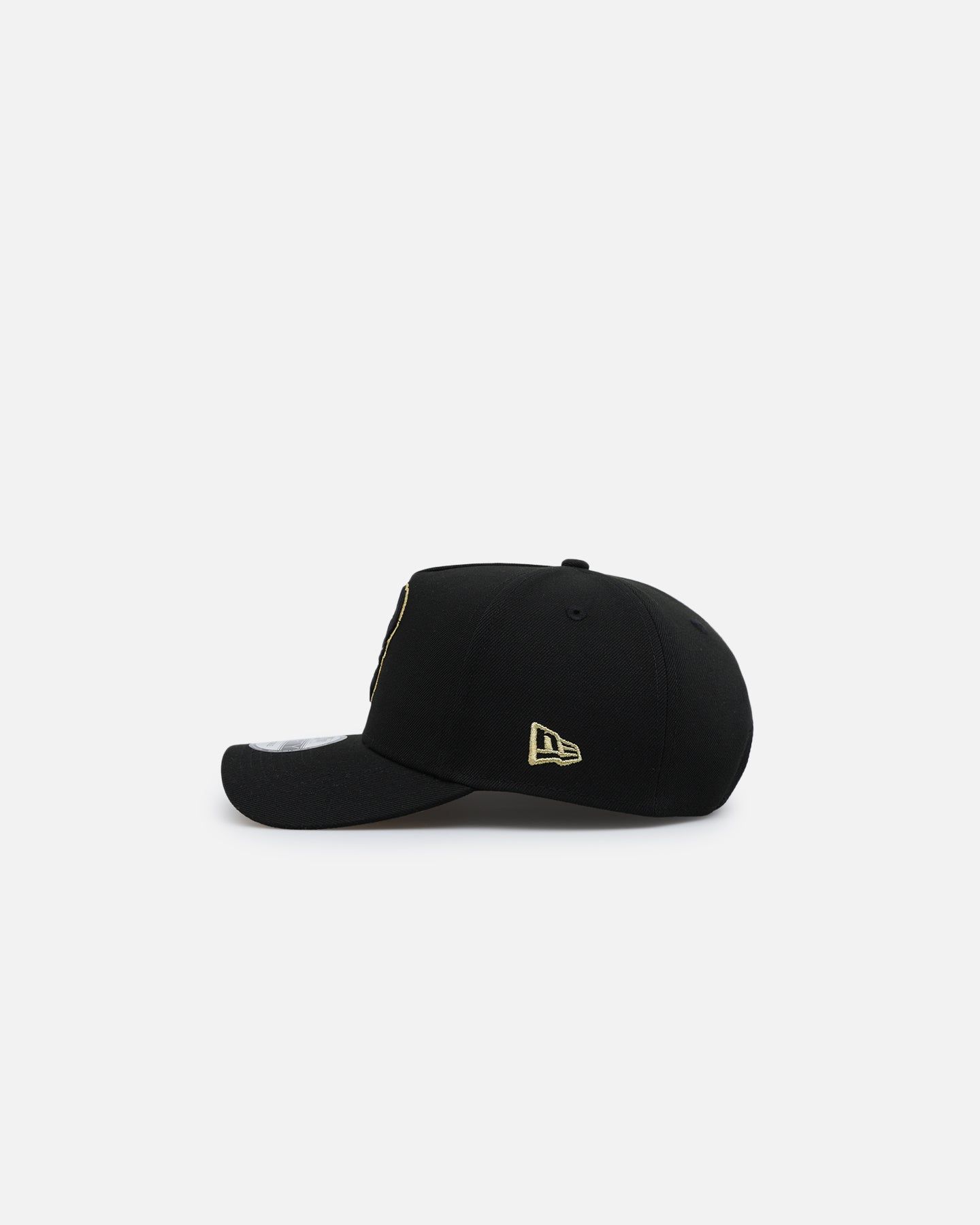 New Era Milwaukee Bucks 'NBA Gold Links' 9FORTY A-Frame Snapback Black/Gold sold by Culture Kings product image thumbnail 4