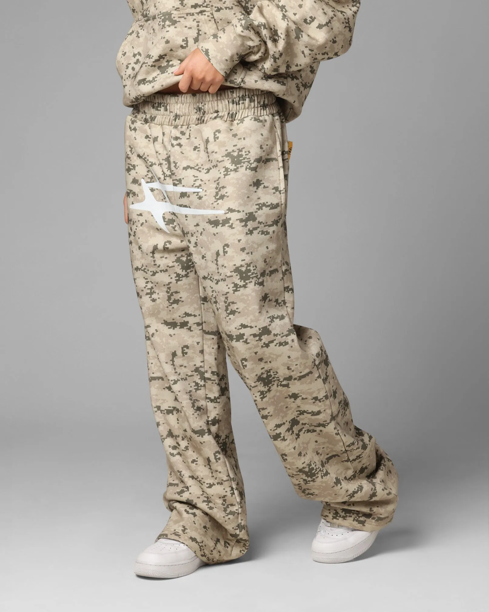 Loiter Hybrid Sweatpants Digi Camo sold by Culture Kings product image thumbnail 3