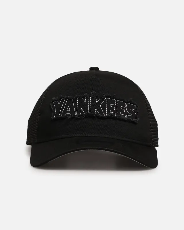New Era New York Yankees 'Distressed' 9FORTY A-Frame Trucker Snapback Black/White sold by Culture Kings