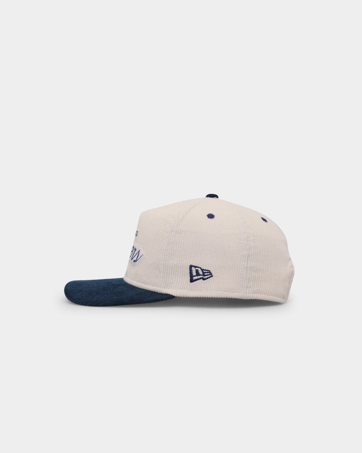 New Era Los Angeles Dodgers 'Chrome Corduroy Throwback Script' Golfer Snapback Chrome White sold by Culture Kings product image thumbnail 4