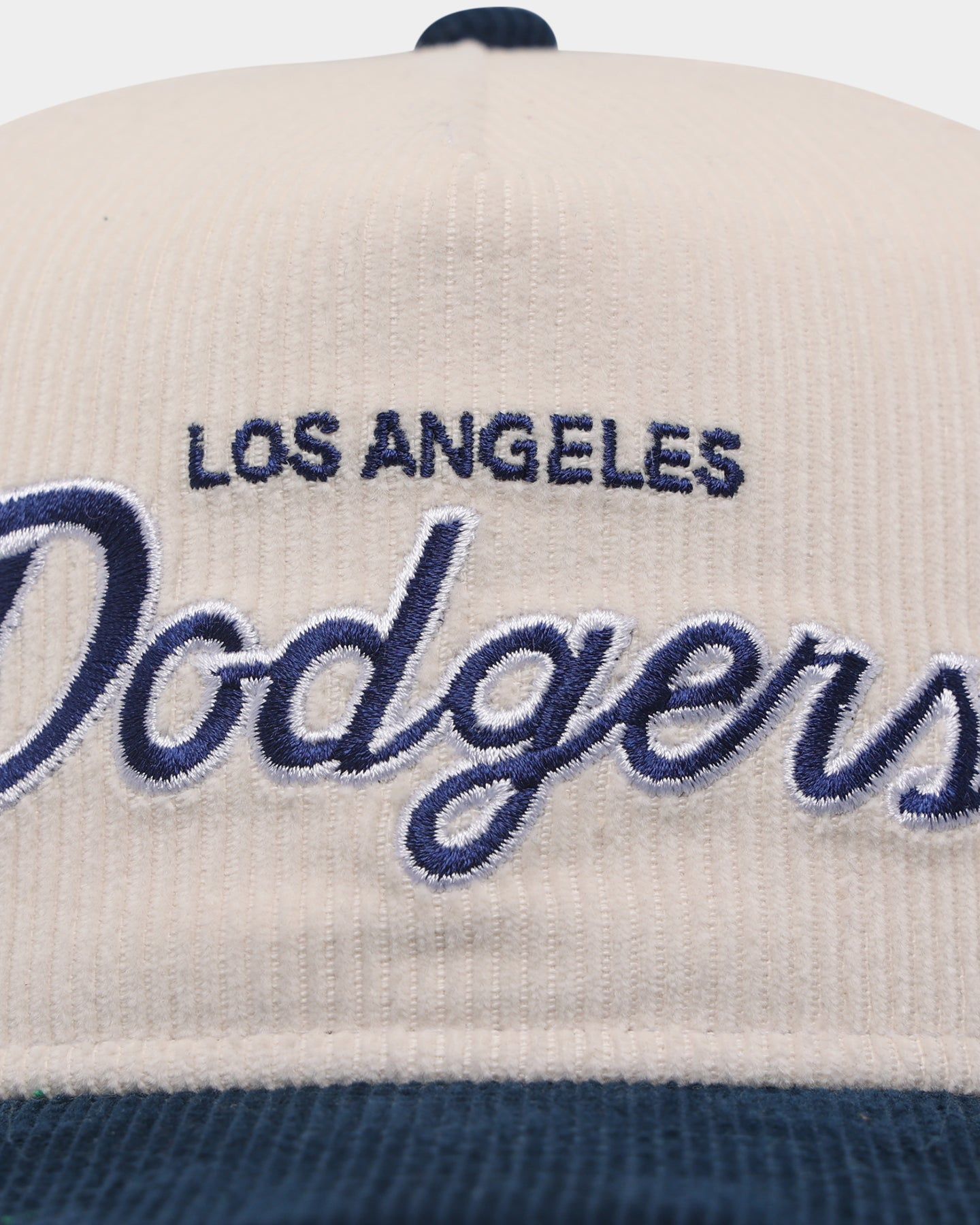 New Era Los Angeles Dodgers 'Chrome Corduroy Throwback Script' Golfer Snapback Chrome White sold by Culture Kings product image thumbnail 5