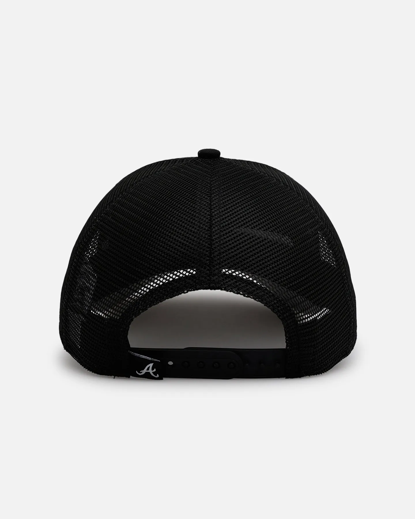 New Era Atlanta Braves 'Distressed' 9FORTY A-Frame Trucker Snapback Black/White sold by Culture Kings product image thumbnail 2