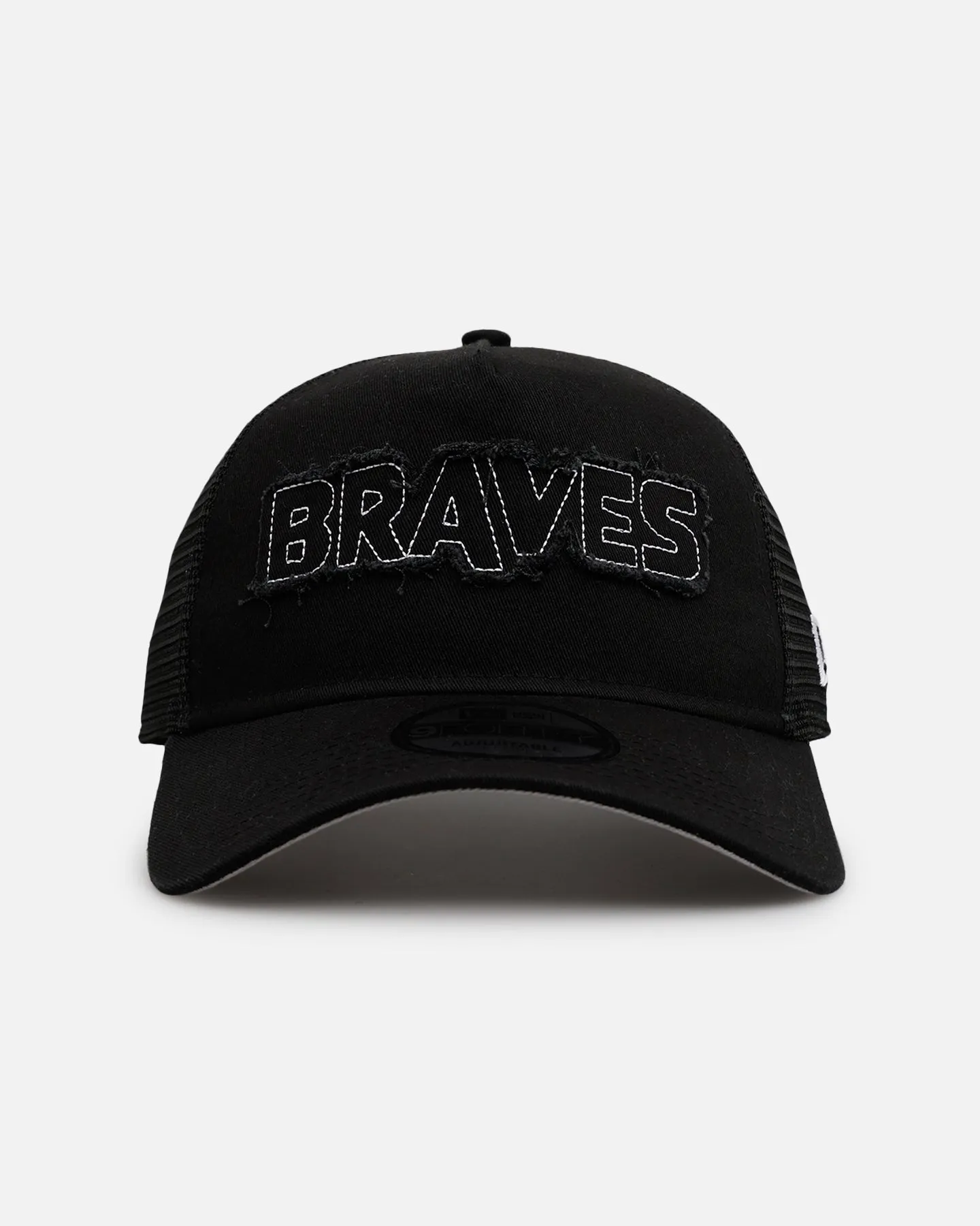 New Era Atlanta Braves 'Distressed' 9FORTY A-Frame Trucker Snapback Black/White sold by Culture Kings