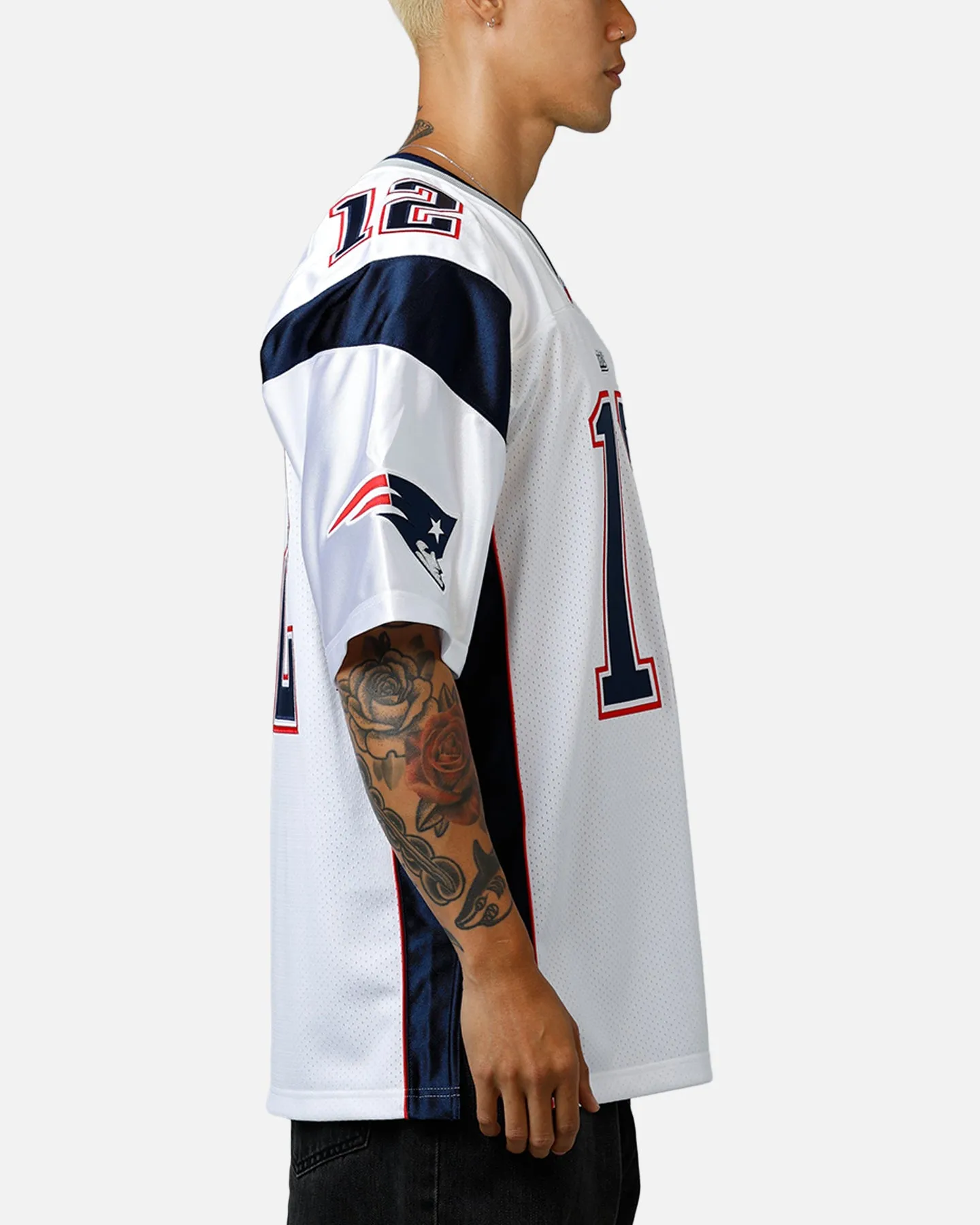 Mitchell & Ness New England Patriots Tom Brady #12 2000 Jersey White sold by Culture Kings product image thumbnail 4