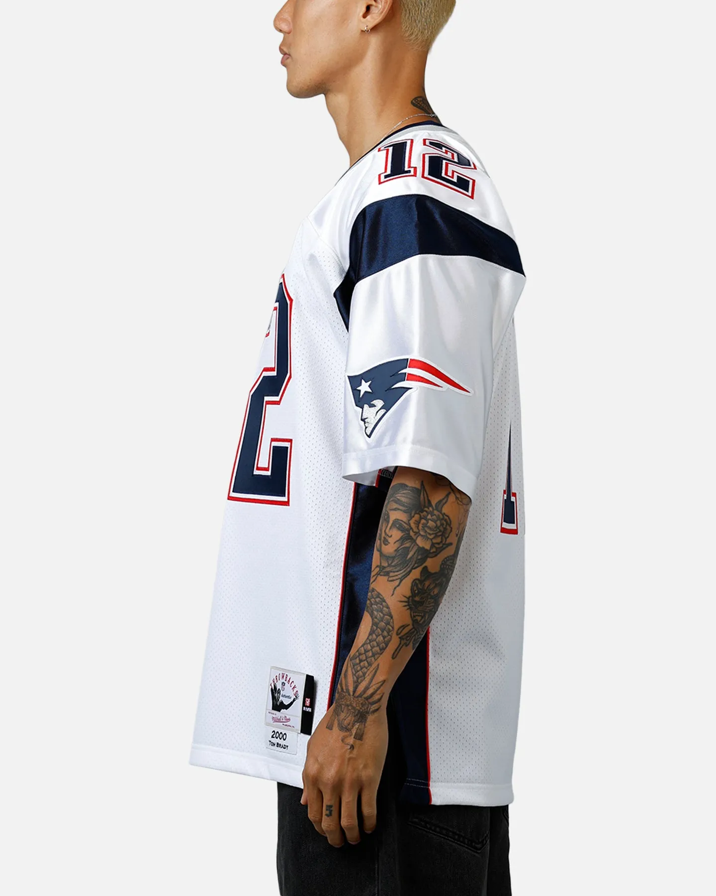 Mitchell & Ness New England Patriots Tom Brady #12 2000 Jersey White sold by Culture Kings product image thumbnail 5