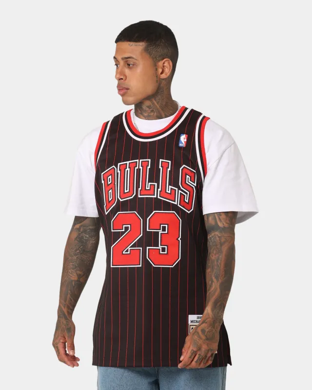 Mitchell & Ness Chicago Bulls Michael Jordan '95-'96 #23 Authentic Jersey Black sold by Culture Kings