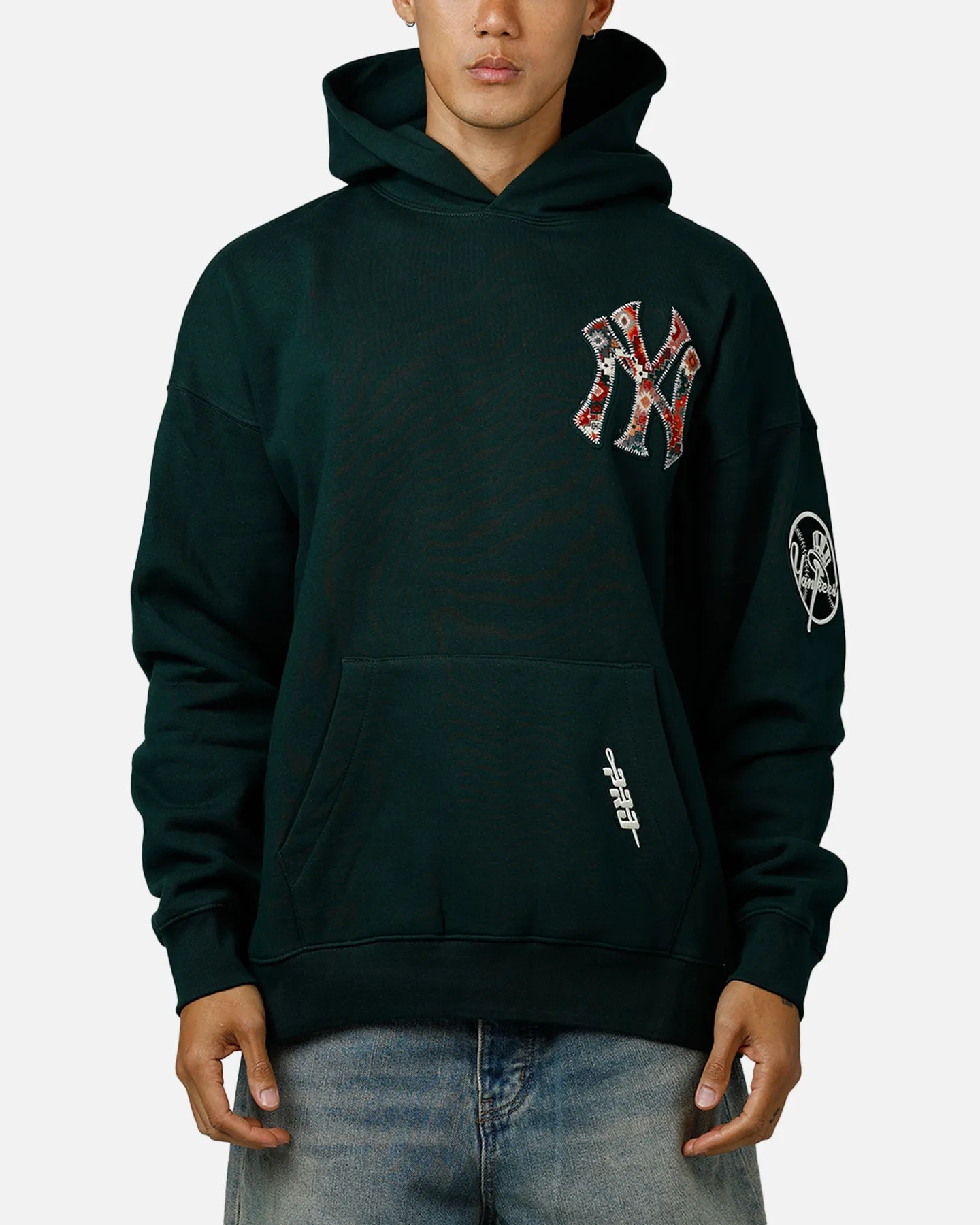 Pro Standard New York Yankees Tapestry 2.0 Hoodie Dark Green sold by Culture Kings product image thumbnail 2