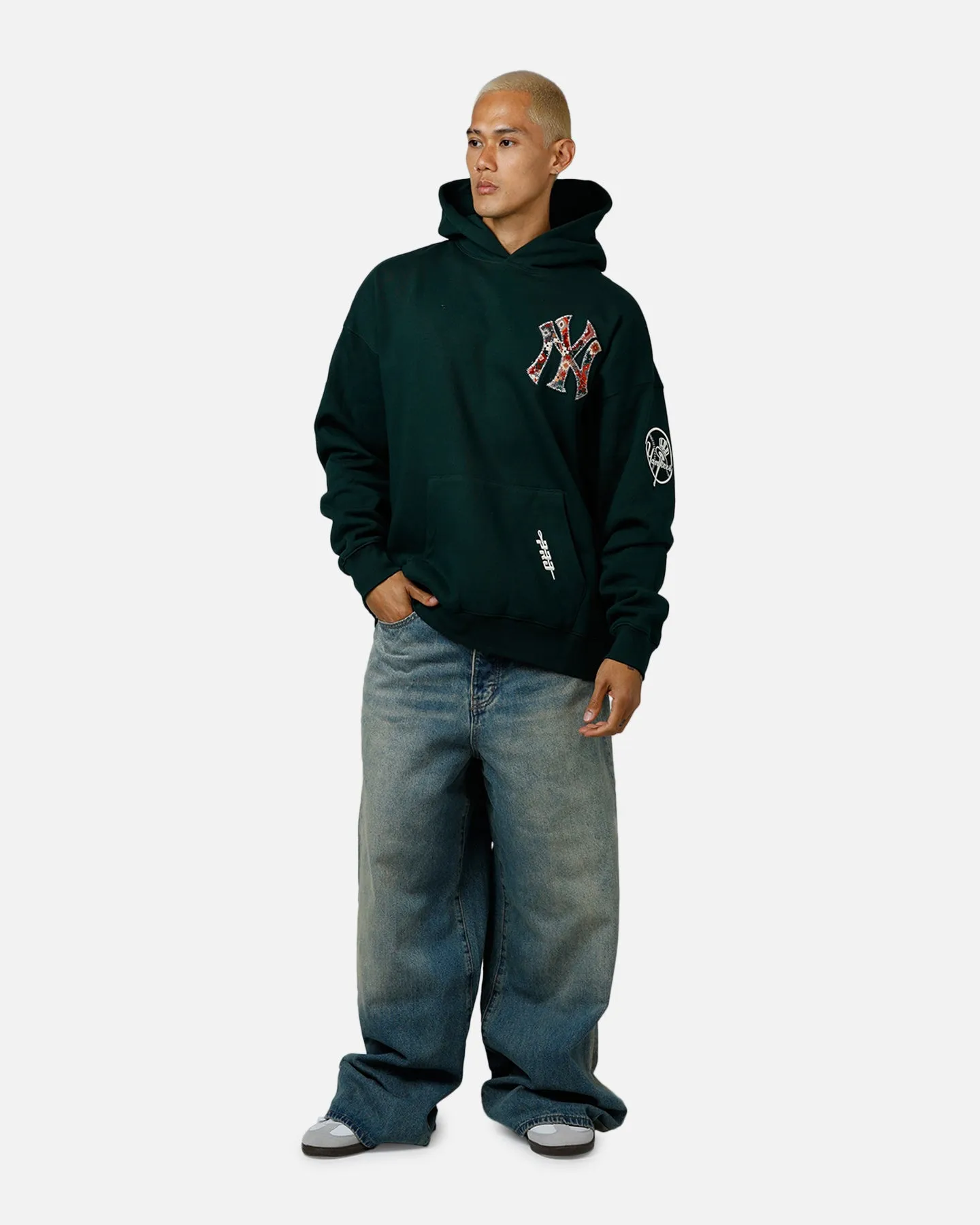 Pro Standard New York Yankees Tapestry 2.0 Hoodie Dark Green sold by Culture Kings product image thumbnail 3