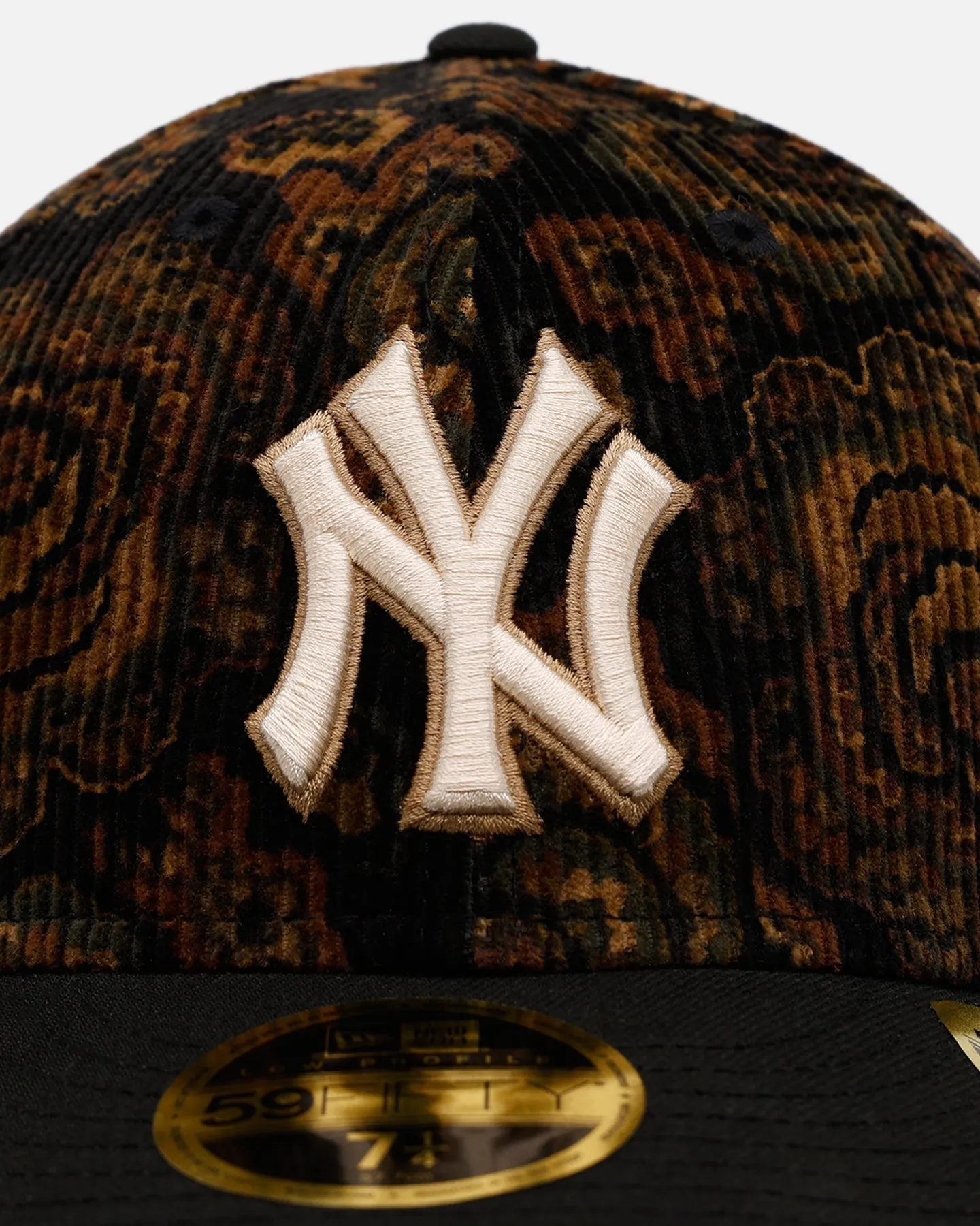New Era New York Yankees 'Floral Embroidery' 59FIFTY Fitted Foral sold by Culture Kings product image thumbnail 5