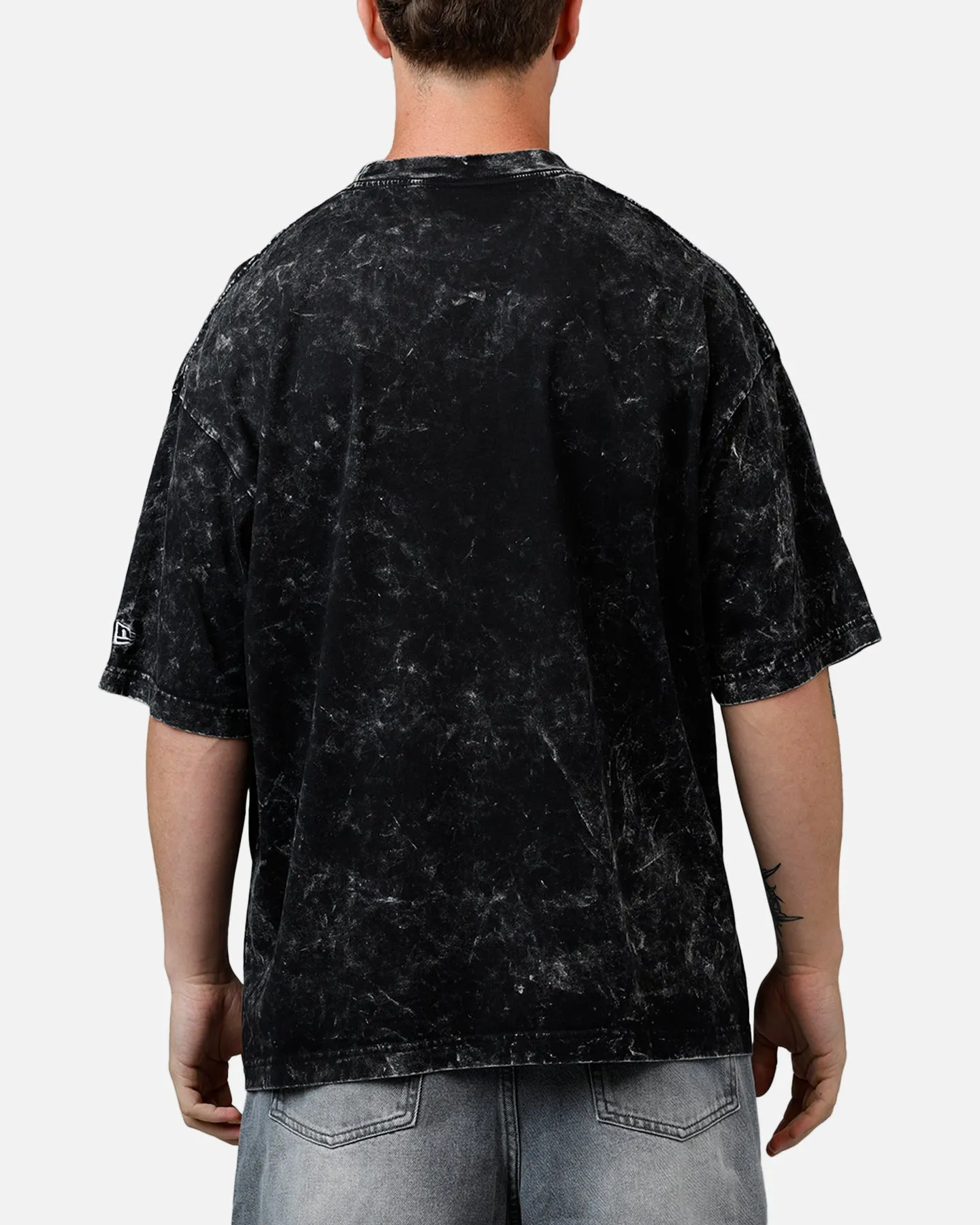 New Era Los Angeles Chargers Boxy Essentials T-Shirt Washed Black sold by Culture Kings product image thumbnail 2