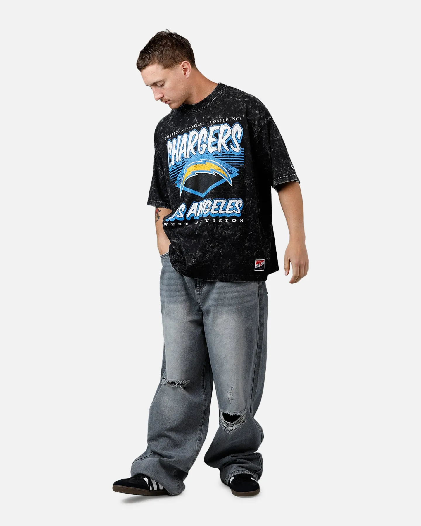 New Era Los Angeles Chargers Boxy Essentials T-Shirt Washed Black sold by Culture Kings product image thumbnail 3