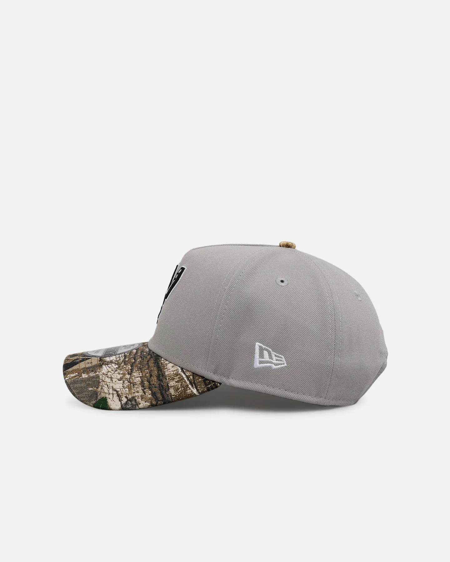 New Era San Antonio Spurs 'Realtree Visor' 9FORTY A-Frame Snapback Official Team Color sold by Culture Kings product image thumbnail 4