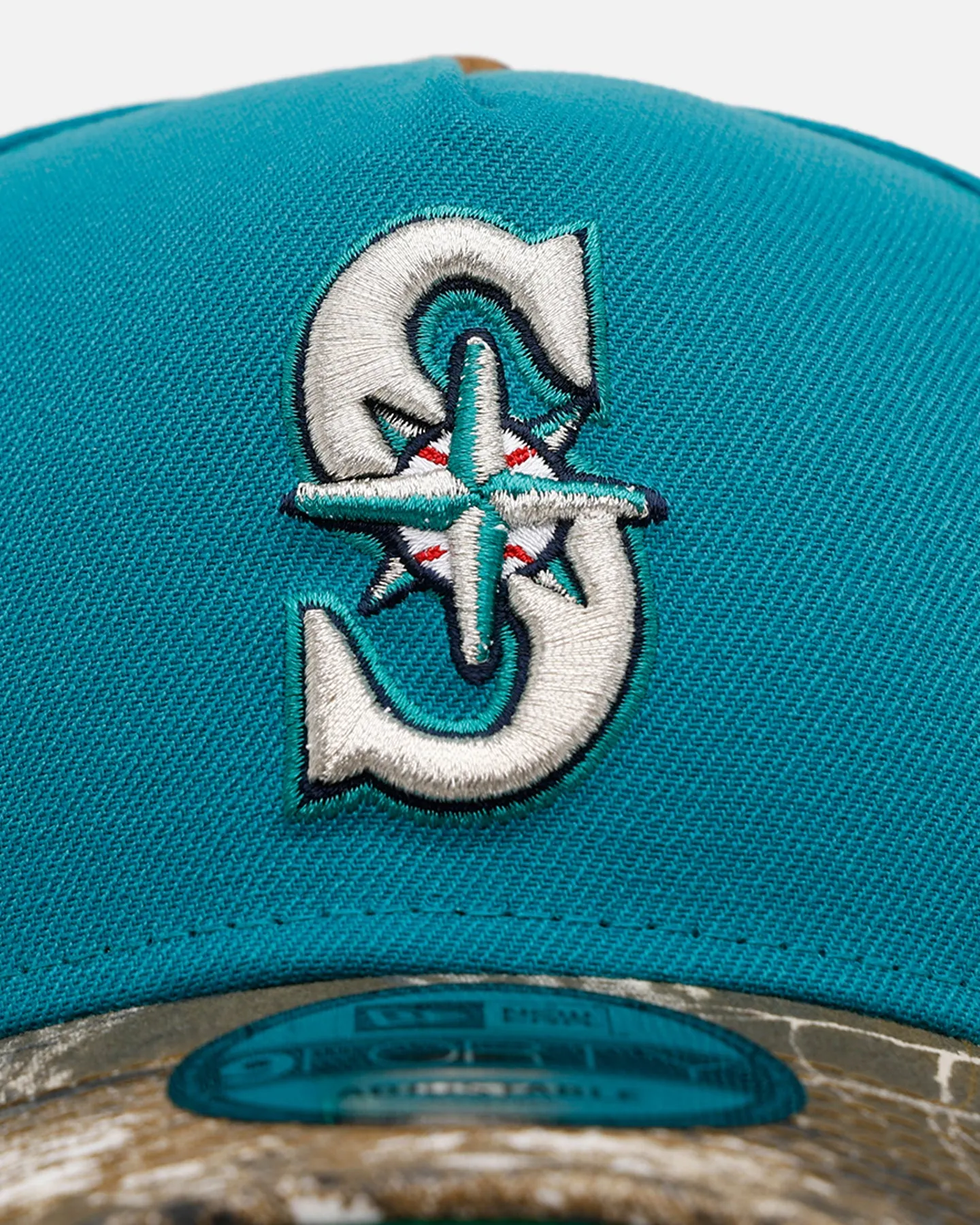 New Era Seattle Mariners 'Realtree Visor' 9FORTY A-Frame Snapback Official Team Color sold by Culture Kings product image thumbnail 5