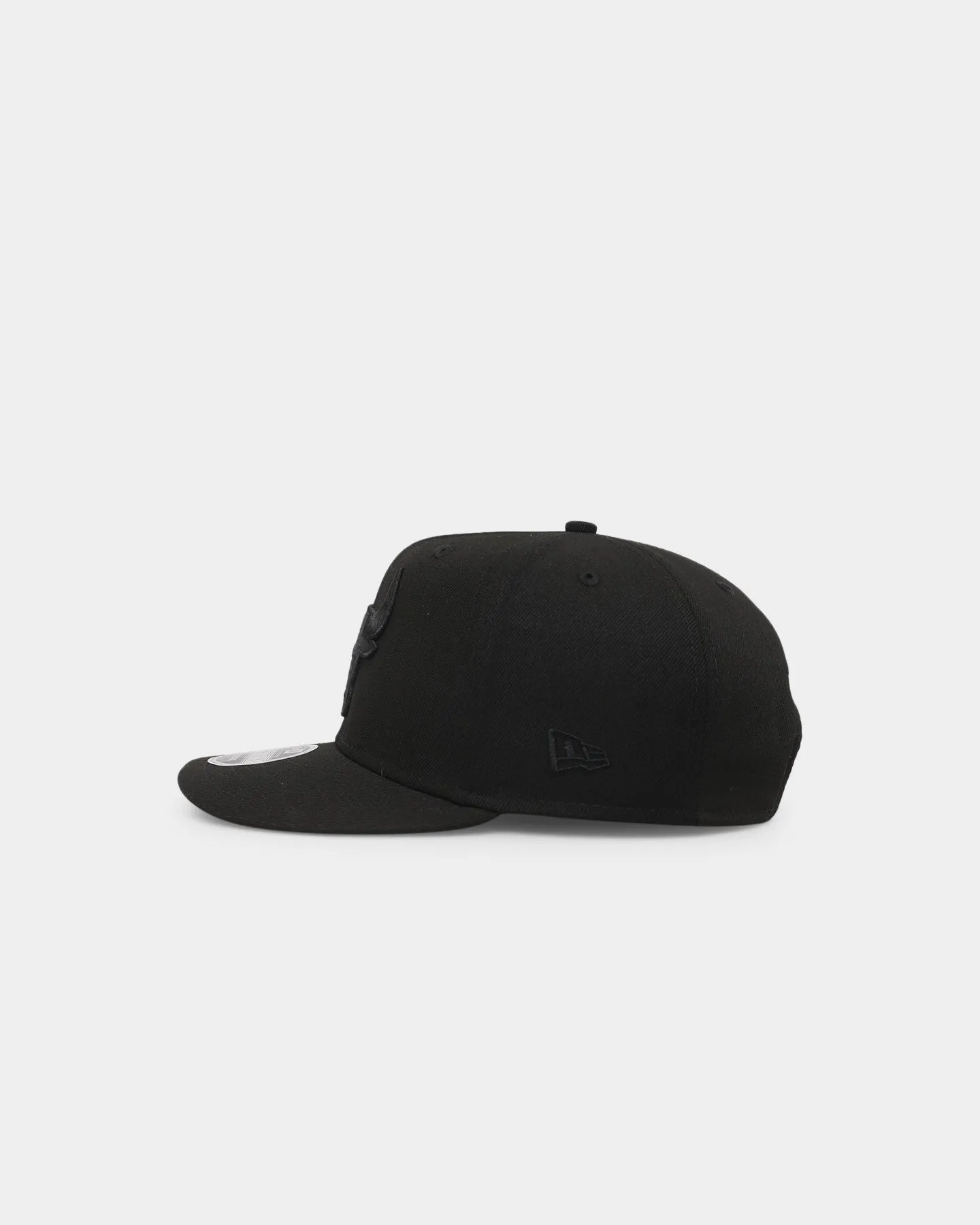 New Era Chicago Bulls 9FIFTY High Crown Precurved Snapback Black/Black sold by Culture Kings product image thumbnail 4