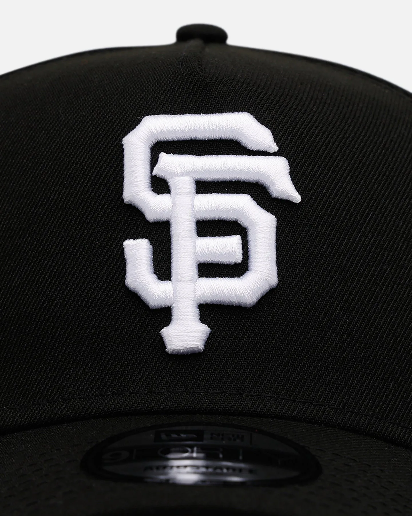 New Era San Francisco Giants 'Black And White' 9FORTY A-Frame Snapback Black/White sold by Culture Kings product image thumbnail 5