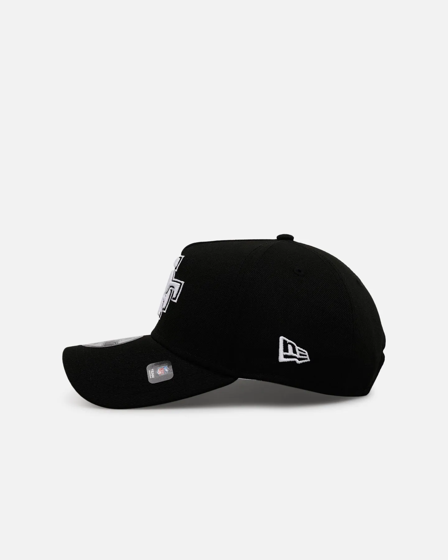 New Era San Francisco 49ers 'Black And White' 9FORTY A-Frame Snapback Black/White sold by Culture Kings product image thumbnail 4