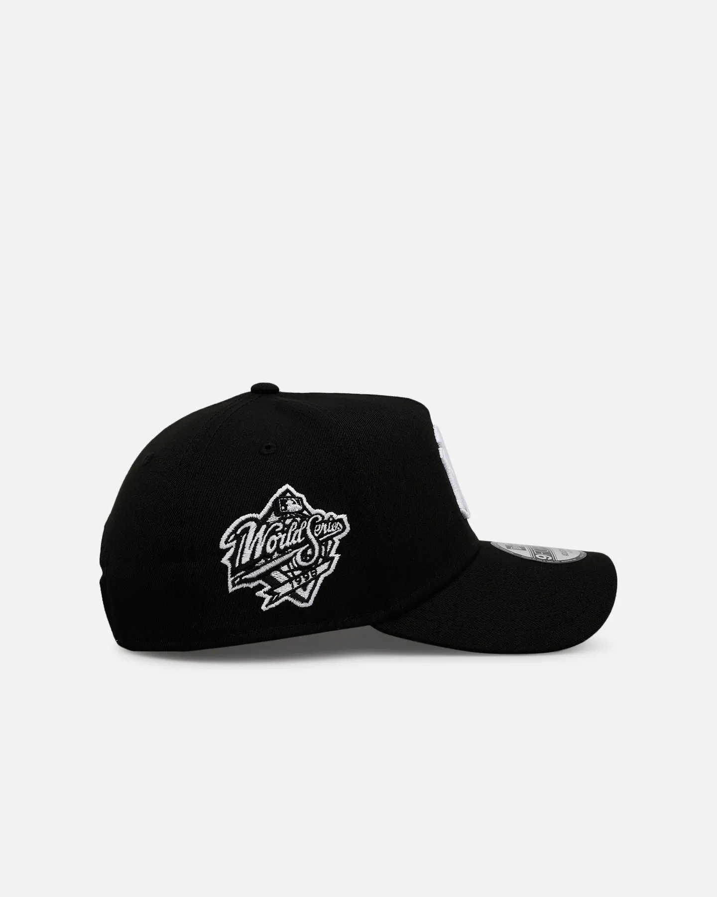 New Era New York Yankees 'Black And White' 9FORTY A-Frame Snapback Black/White sold by Culture Kings product image thumbnail 3
