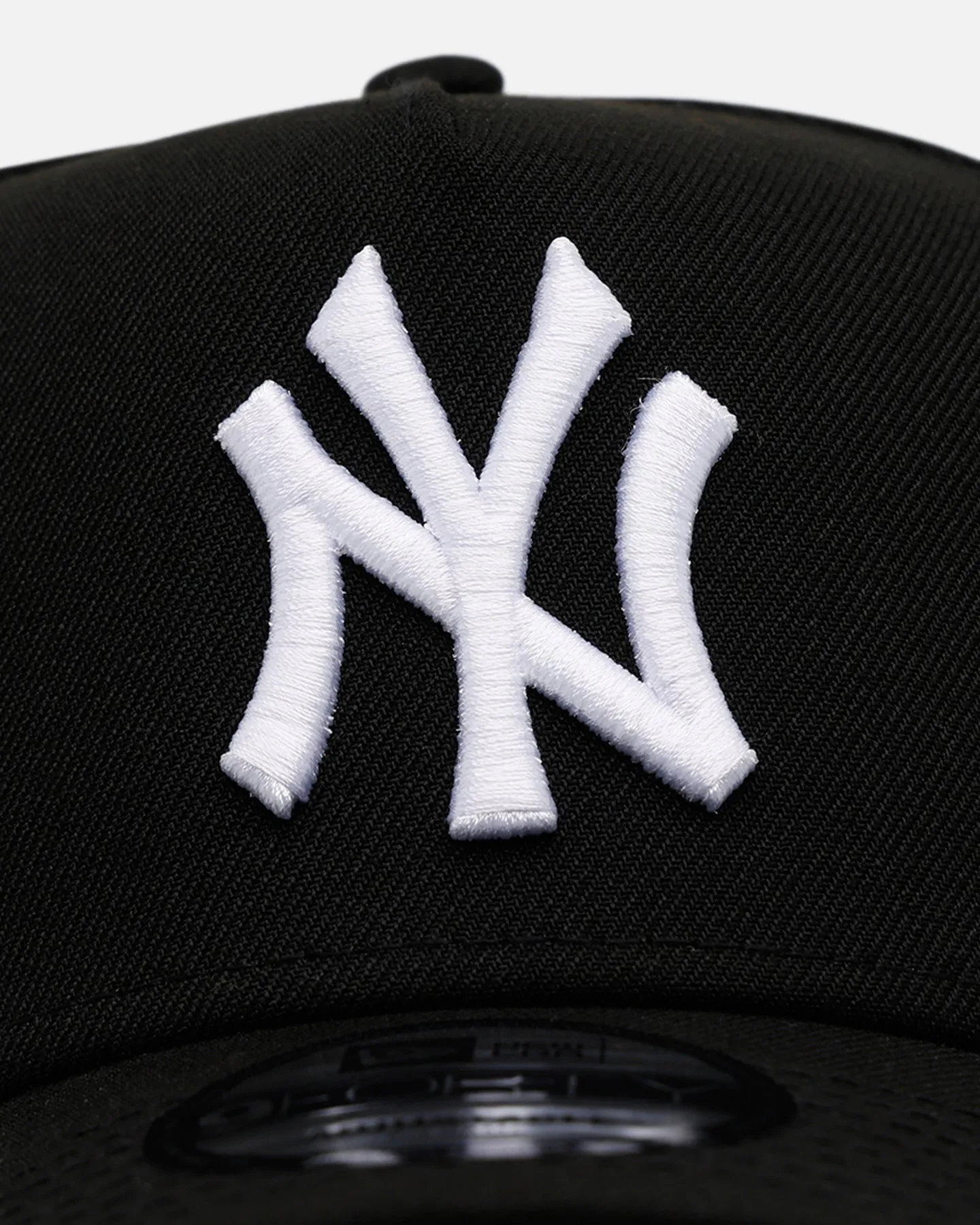 New Era New York Yankees 'Black And White' 9FORTY A-Frame Snapback Black/White sold by Culture Kings product image thumbnail 5