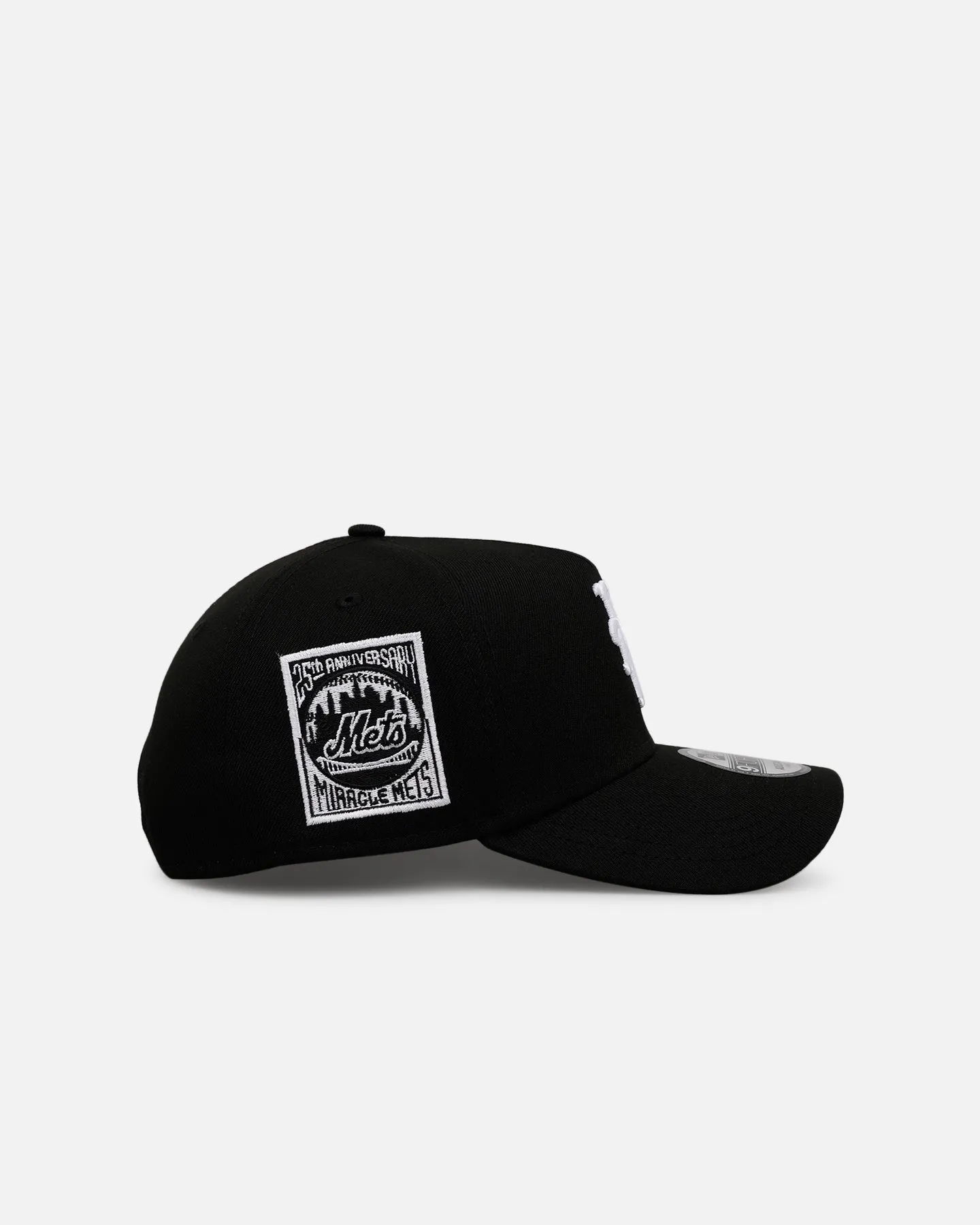 New Era New York Mets 'Black And White' 9FORTY A-Frame Snapback Black/White sold by Culture Kings product image thumbnail 3